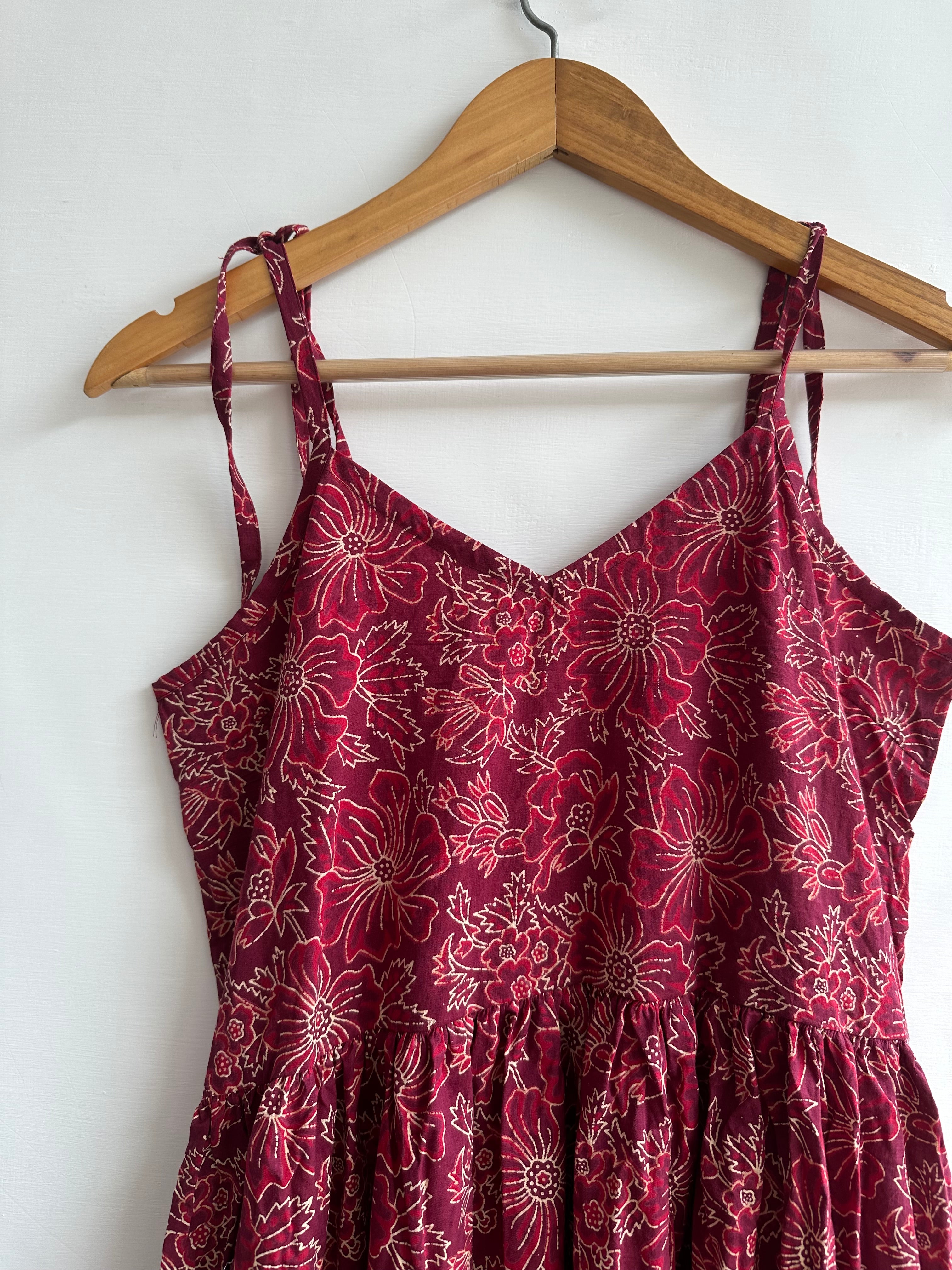 Printed Halter Strap Tie-up Dress main image 0