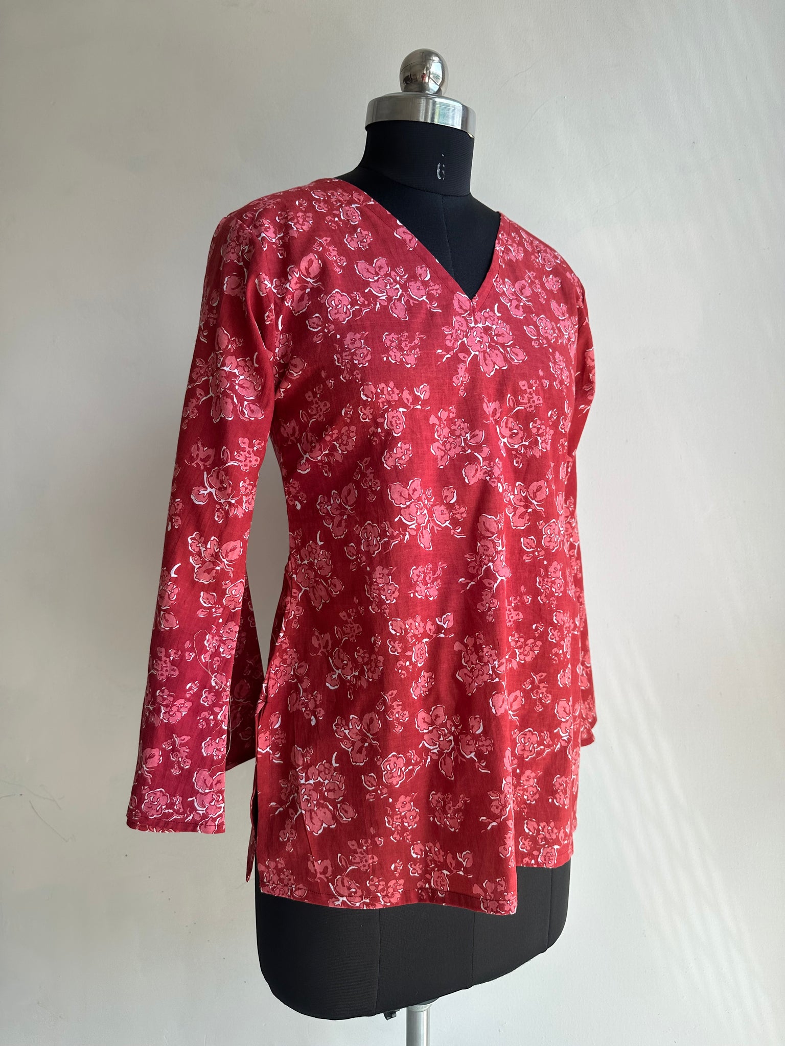 Flared sleeves tunic