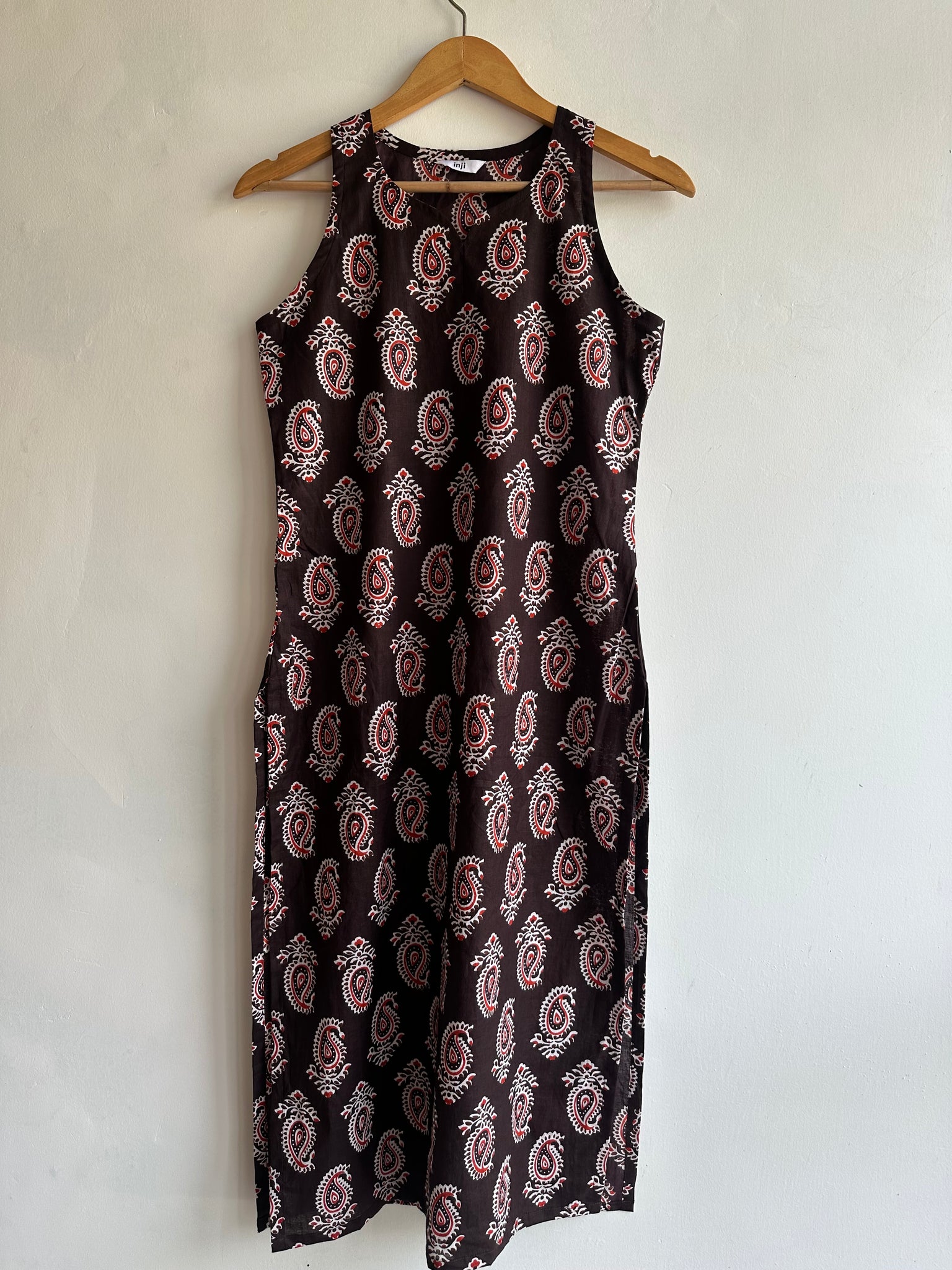 Sleeveless kurta
