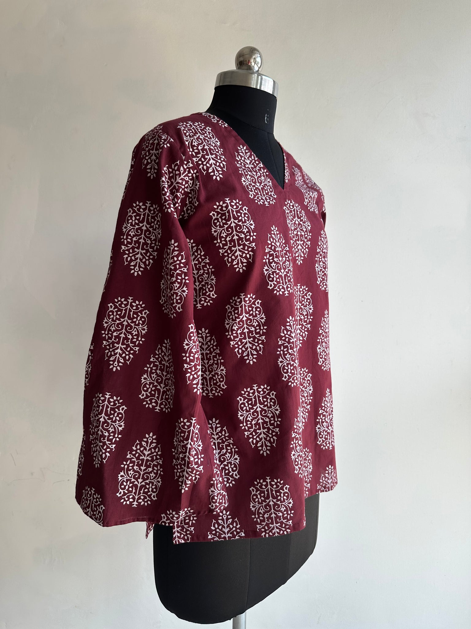 Flared sleeves tunic
