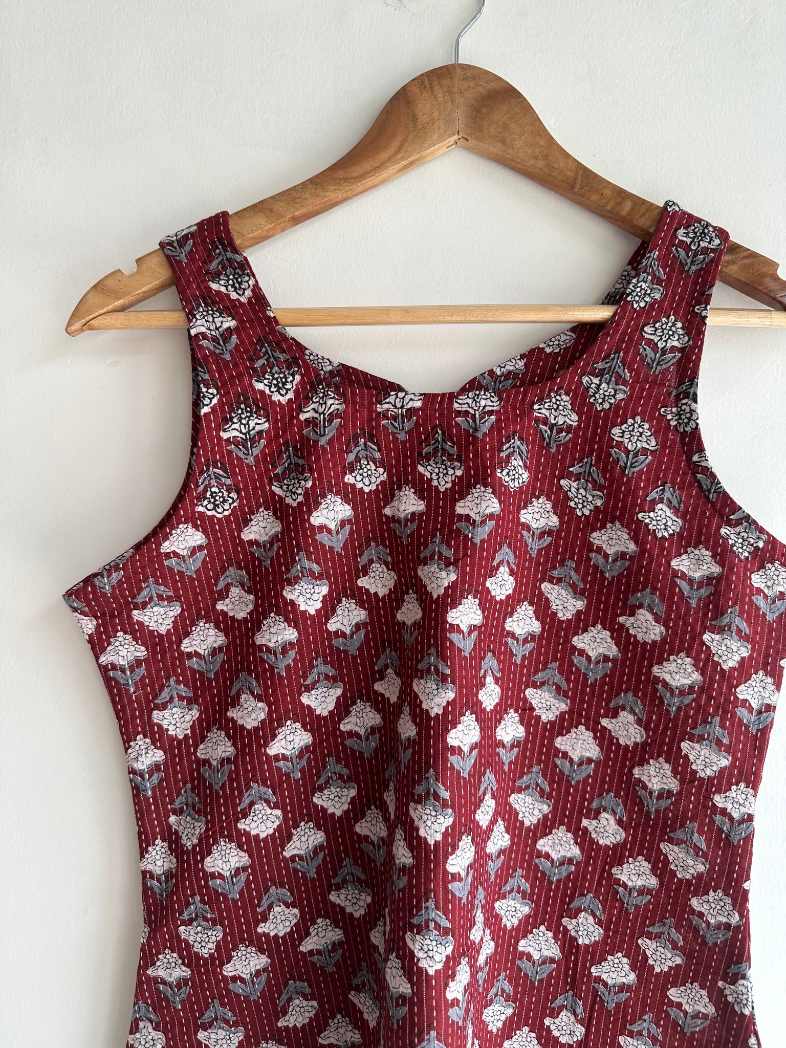Sleeveless kurti
