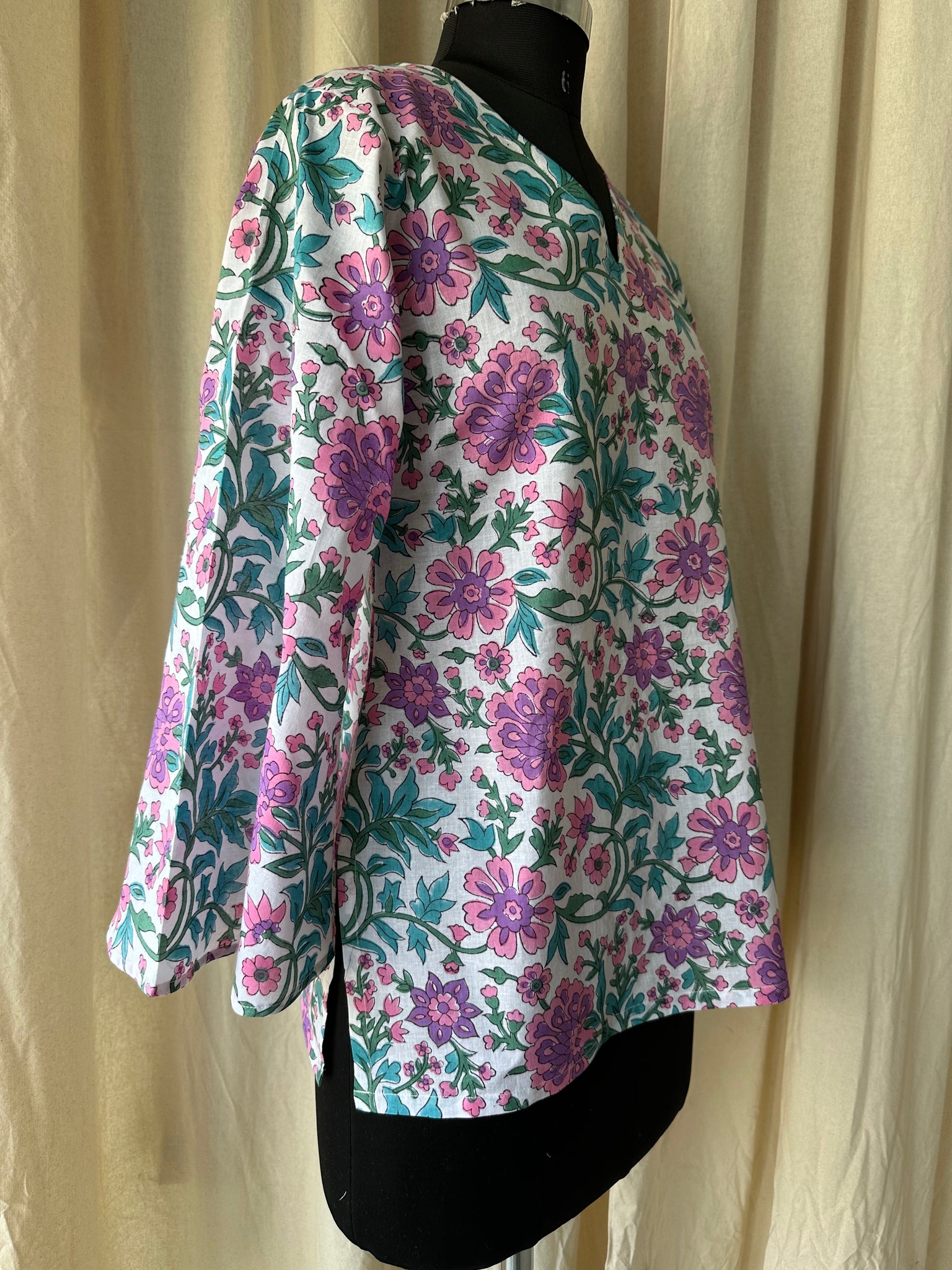 Flared sleeves tunic