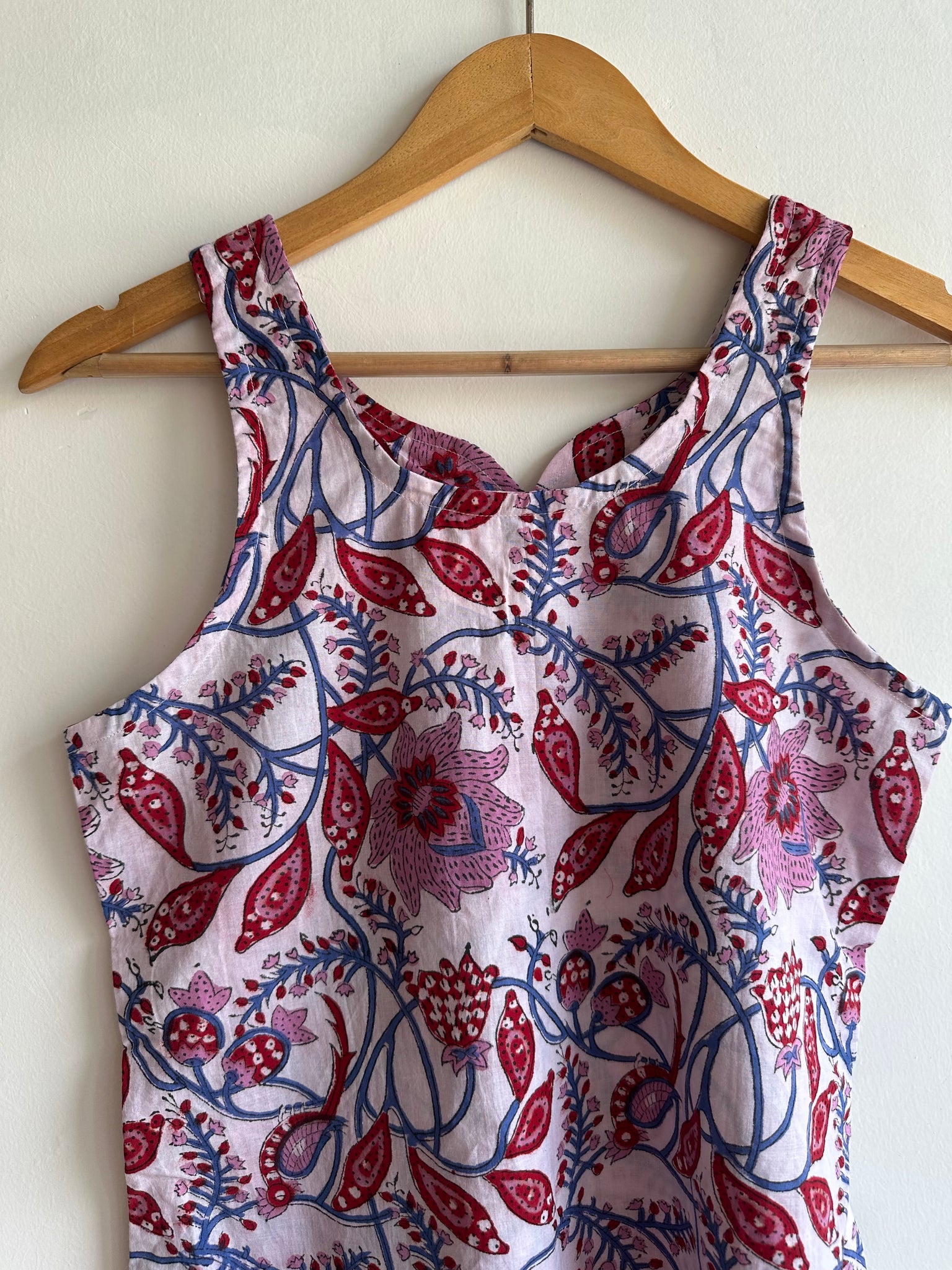 Sleeveless kurti