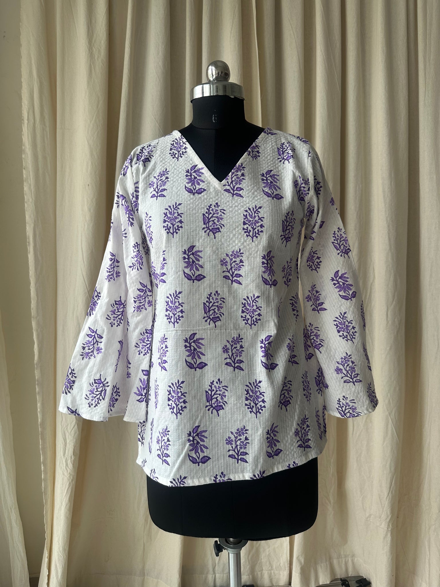 Flared sleeves tunic (kantha fabric)