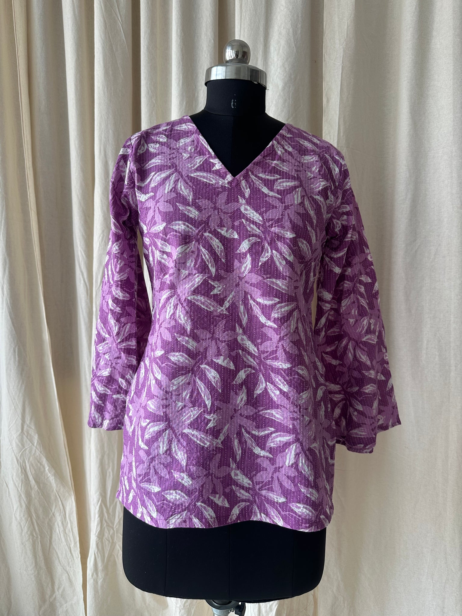 Flared sleeves tunic (kantha fabric)