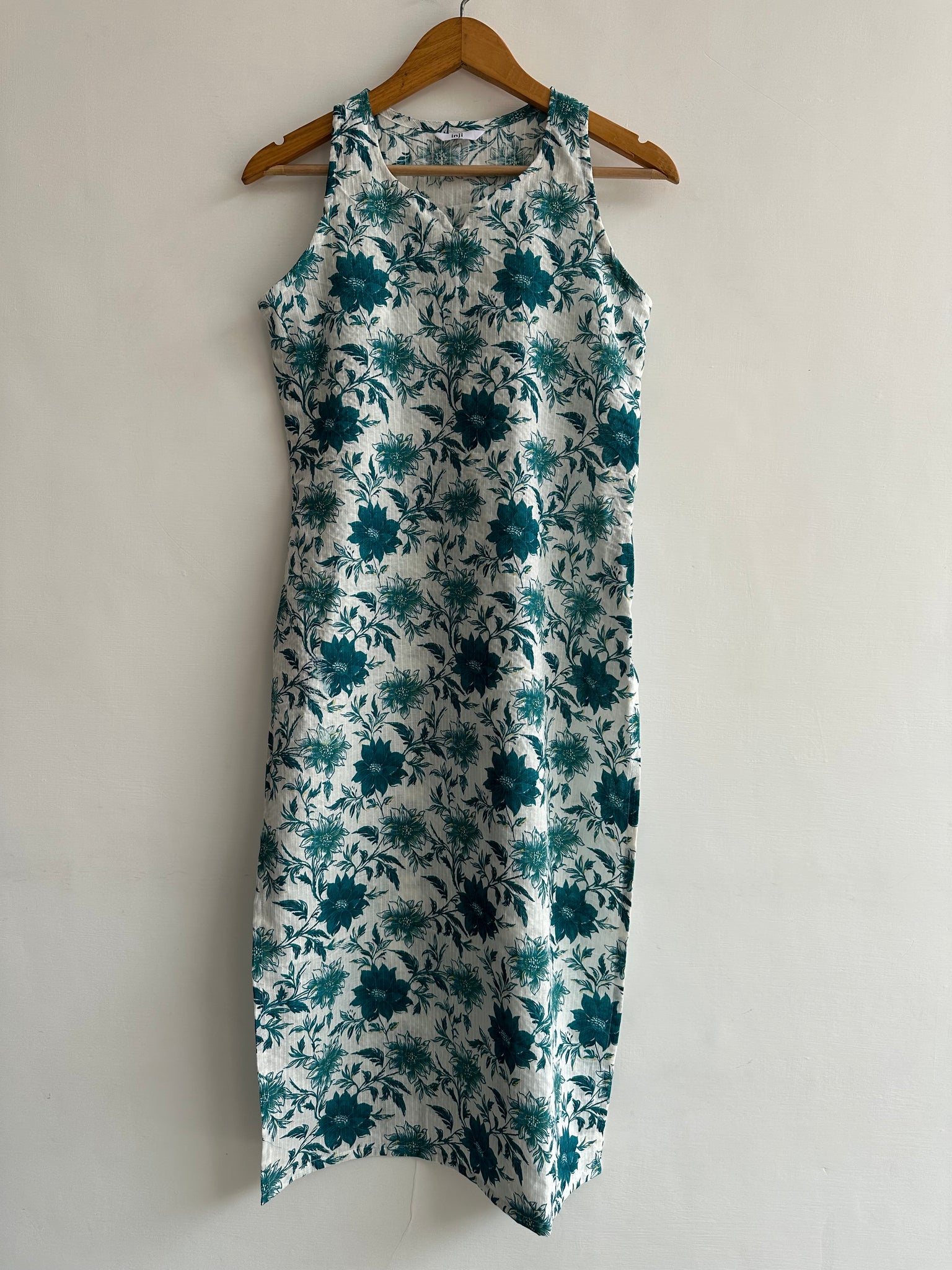 Sleeveless kurta (kantha fabric)