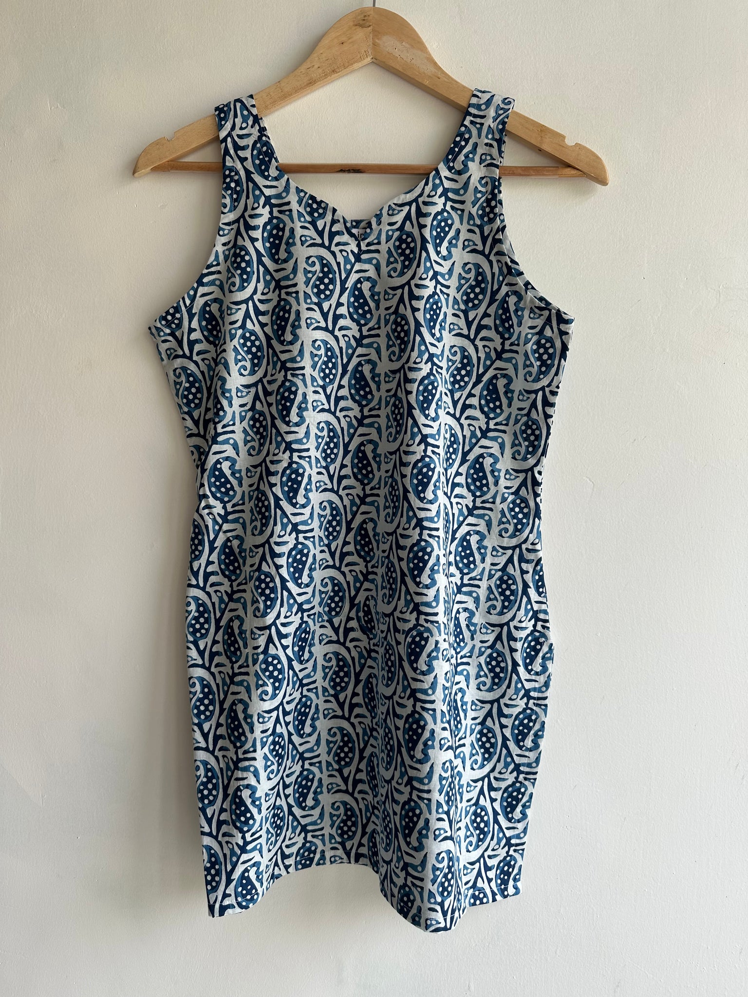 Sleeveless kurti