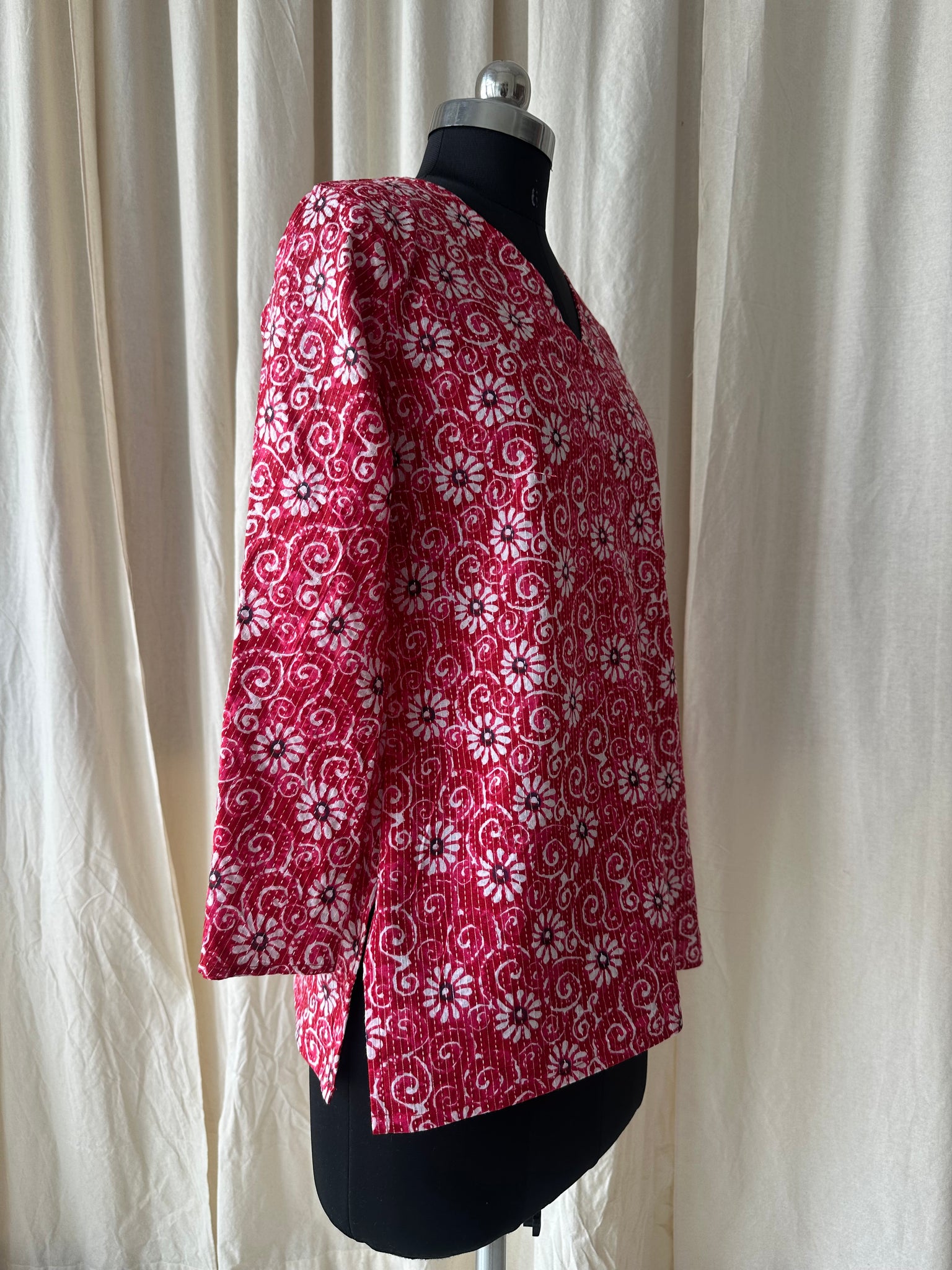 Flared sleeves tunic (kantha fabric)
