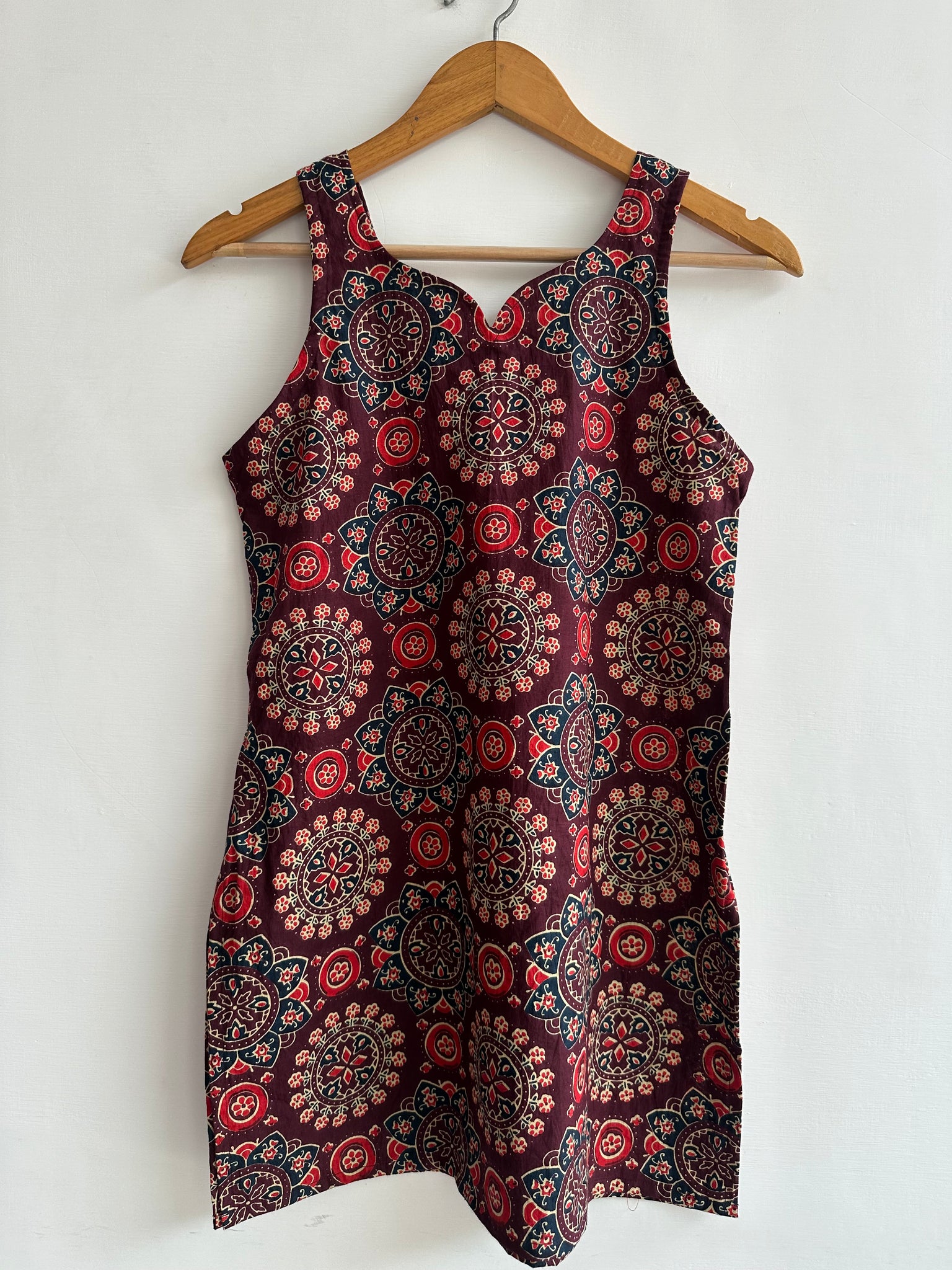 Sleeveless kurti