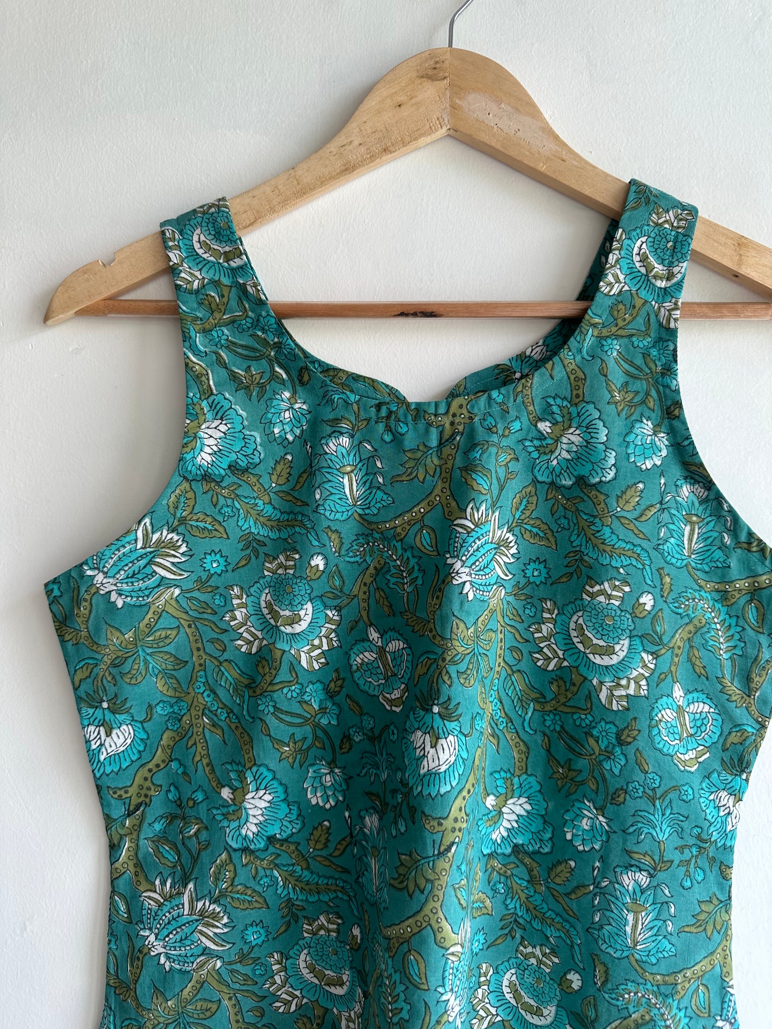 Sleeveless kurti