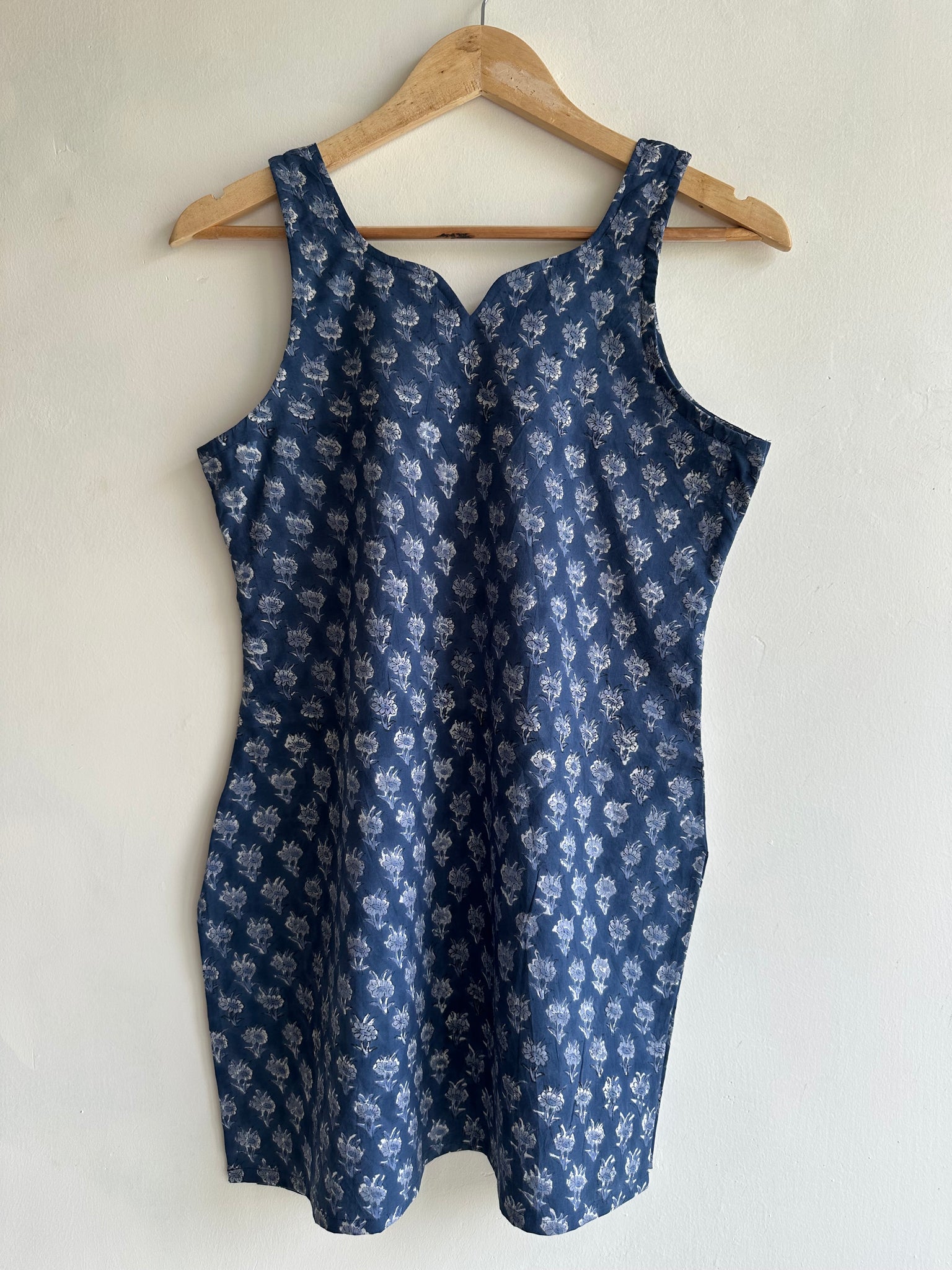 Sleeveless kurti