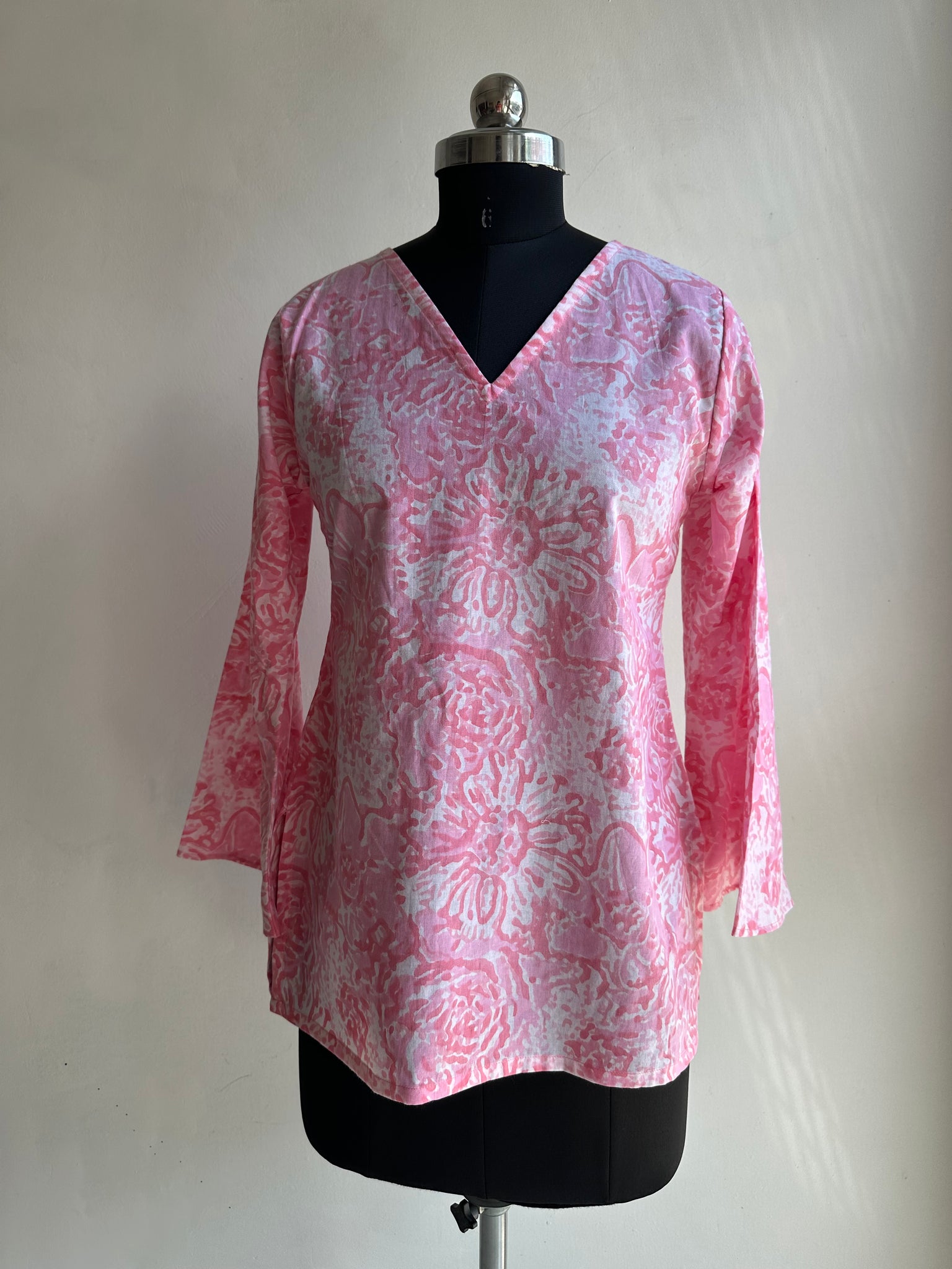 Flared sleeves tunic