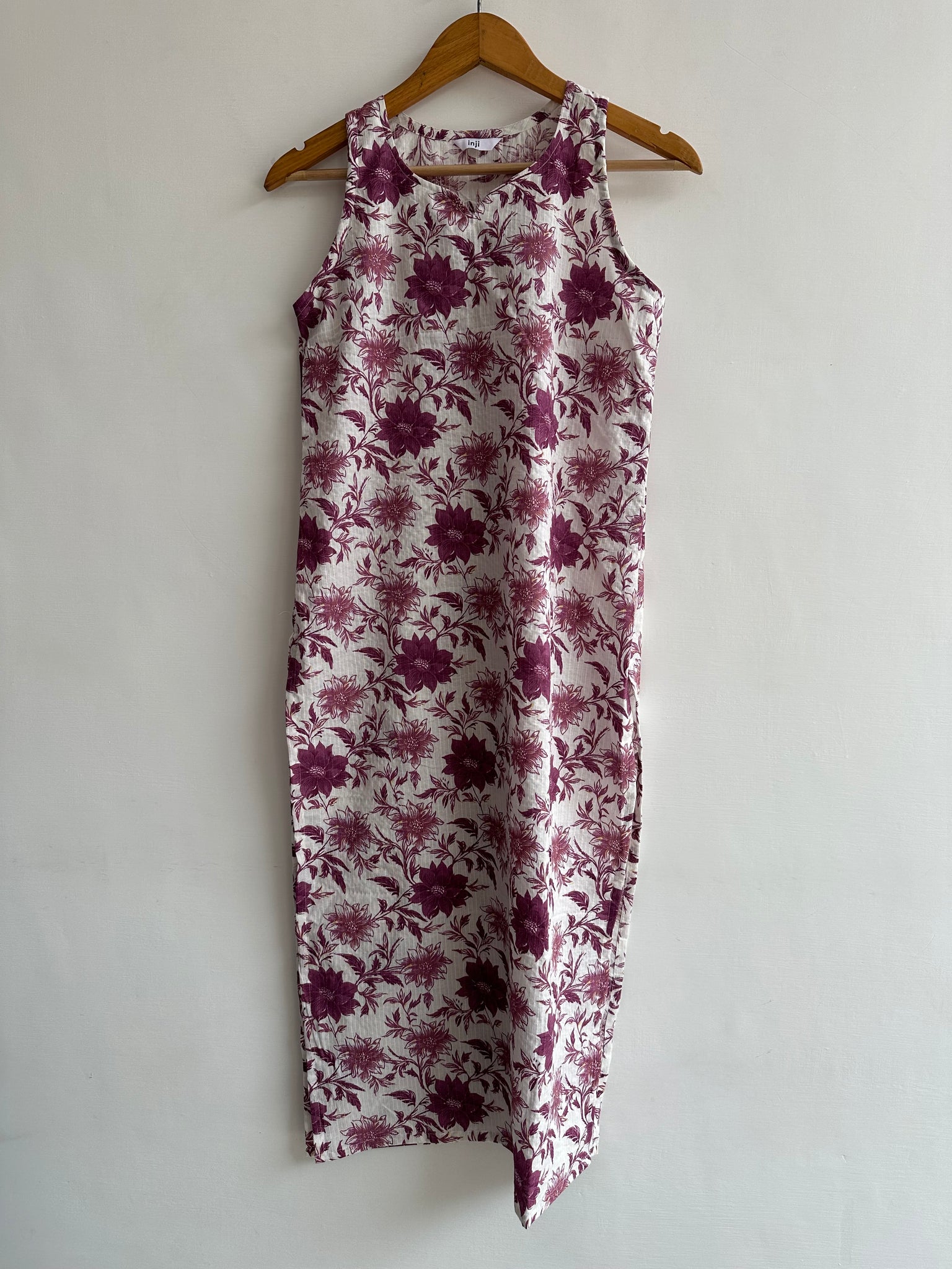 Sleeveless kurta (kantha fabric)