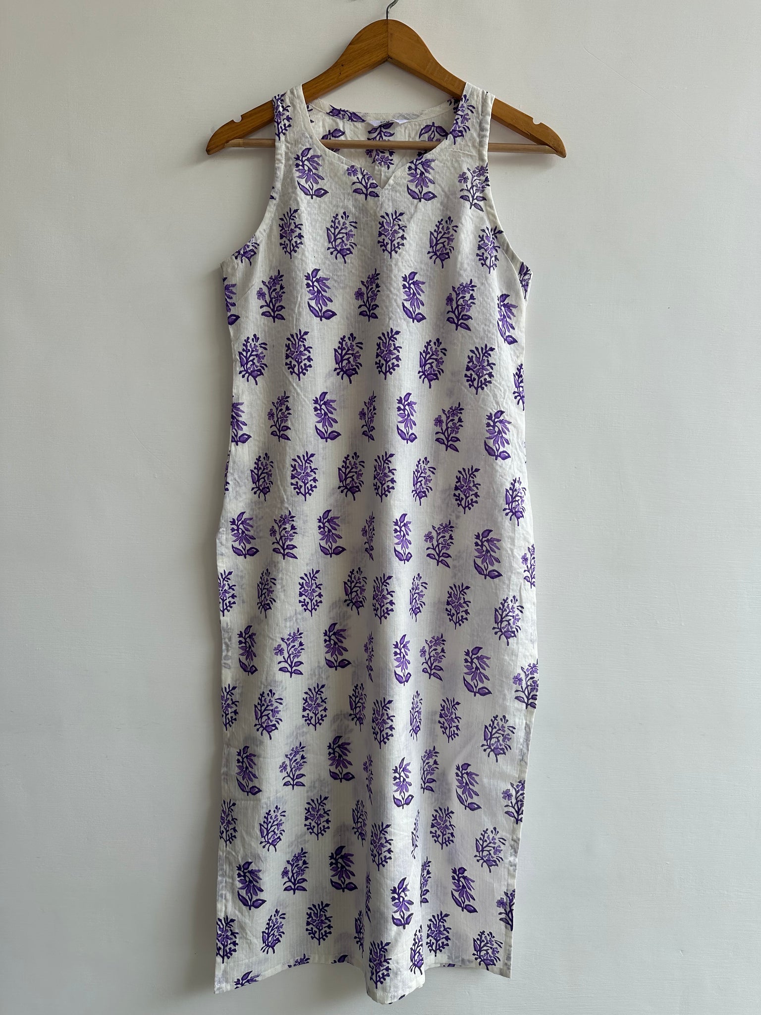 Sleeveless kurta (kantha fabric)