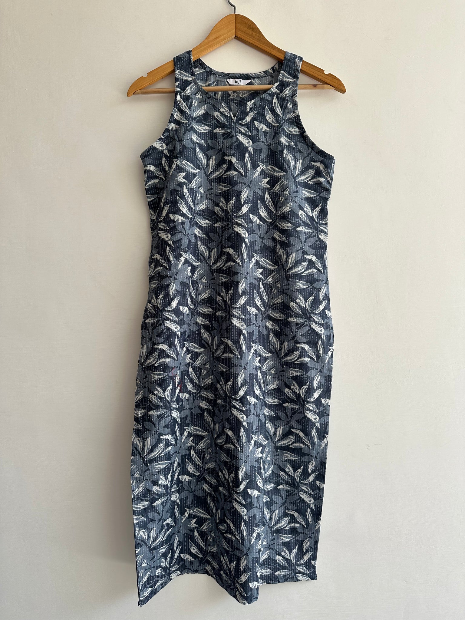 Sleeveless kurta (kantha fabric)