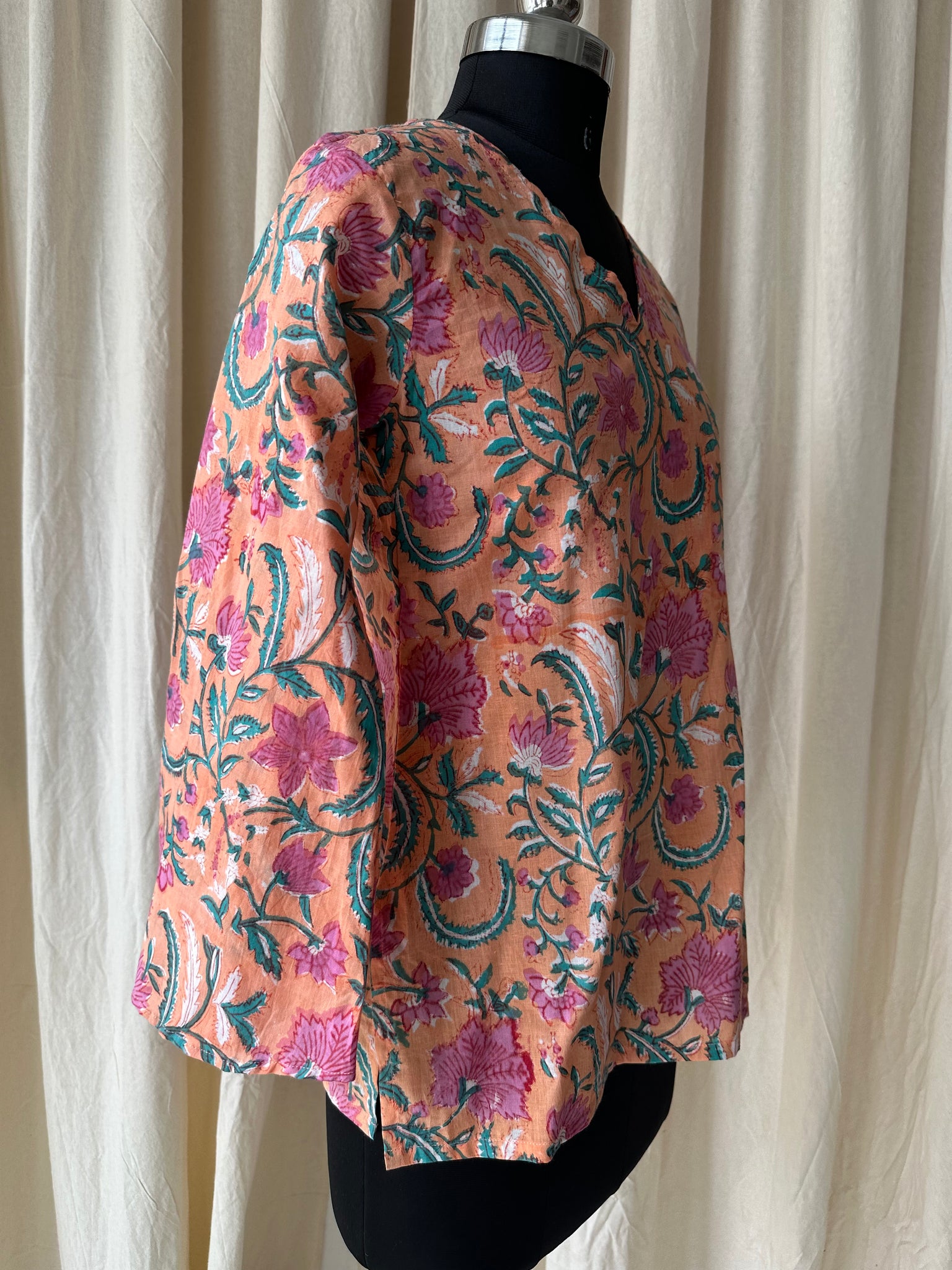 Flared sleeves tunic