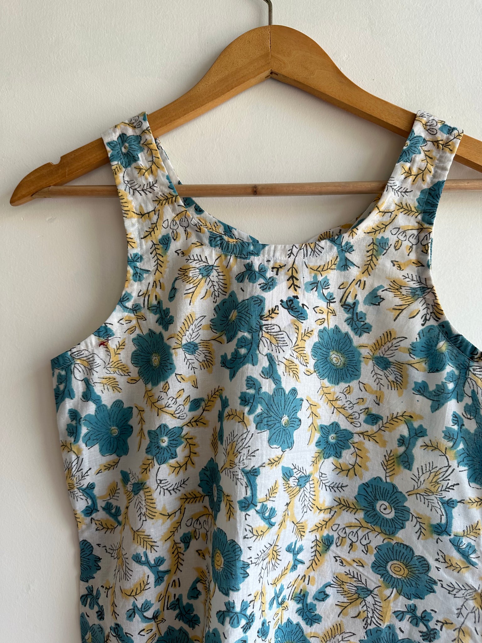 Sleeveless kurti