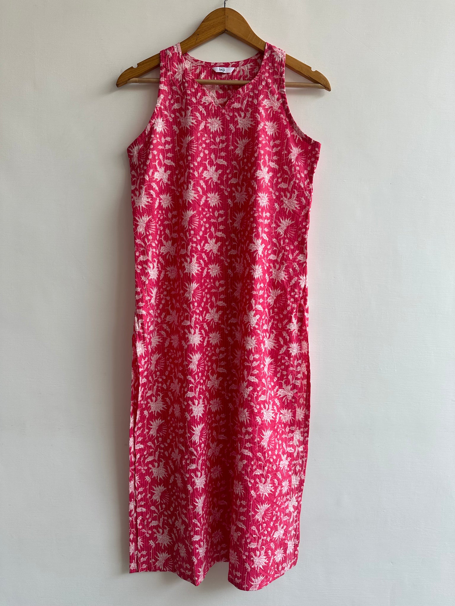 Sleeveless kurta (kantha fabric)