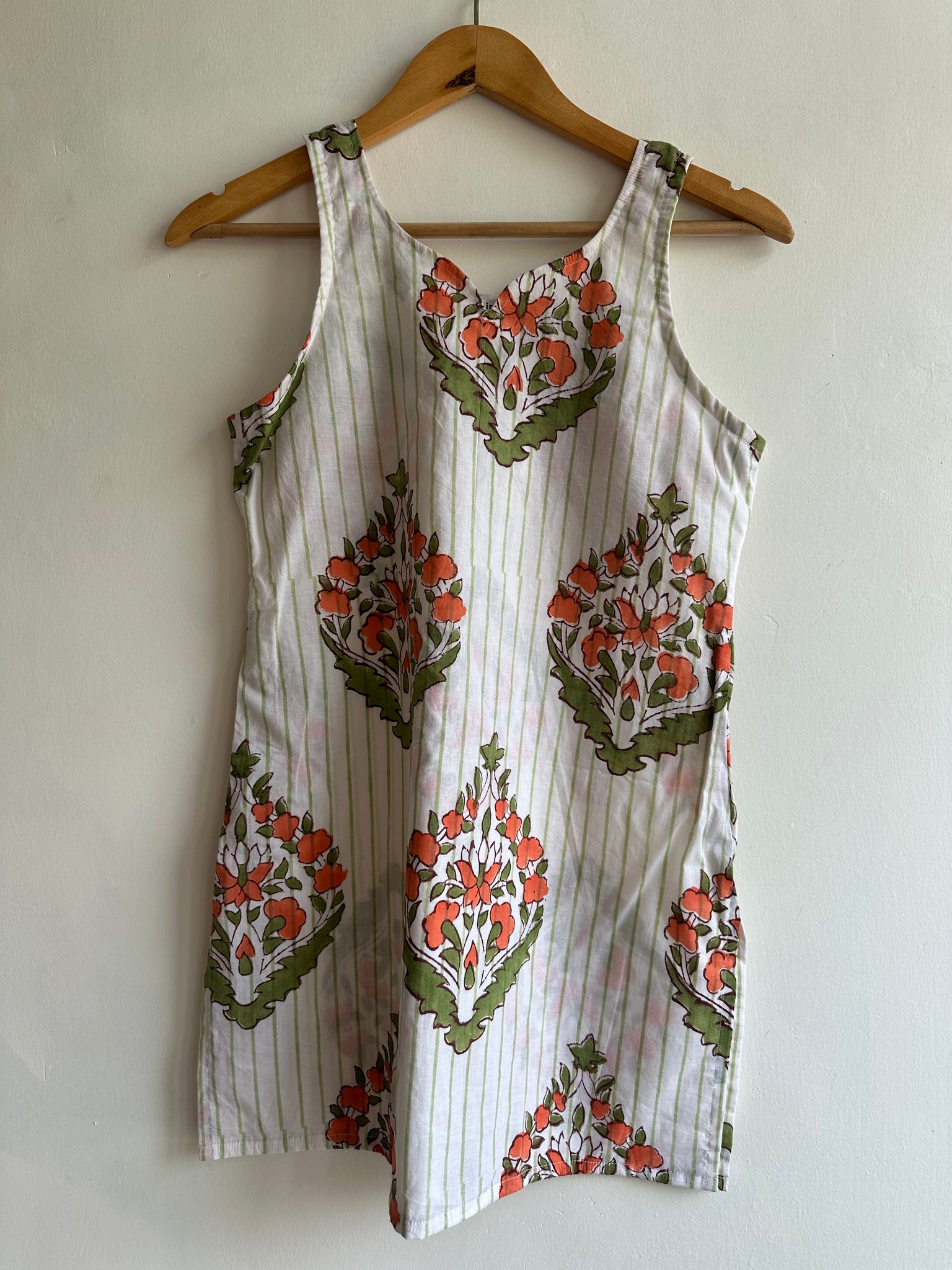 Sleeveless kurti