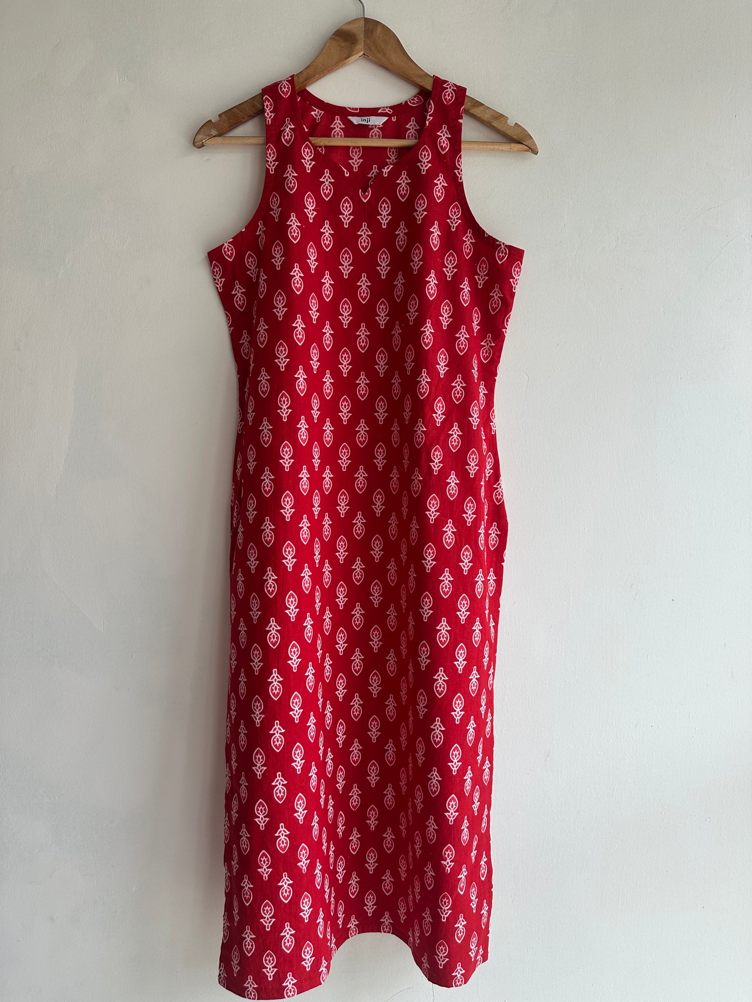 Sleeveless kurta