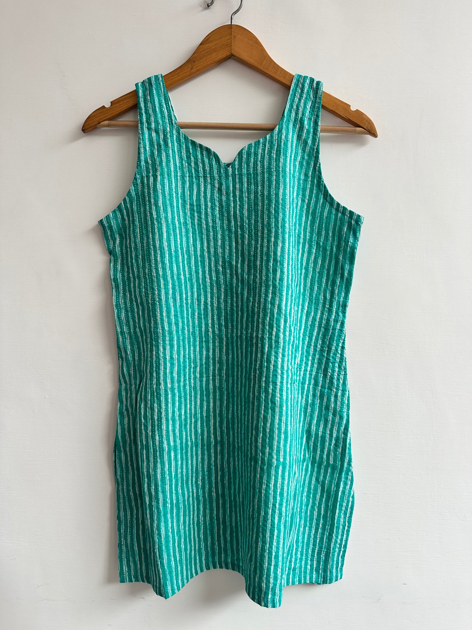 Sleeveless kurti