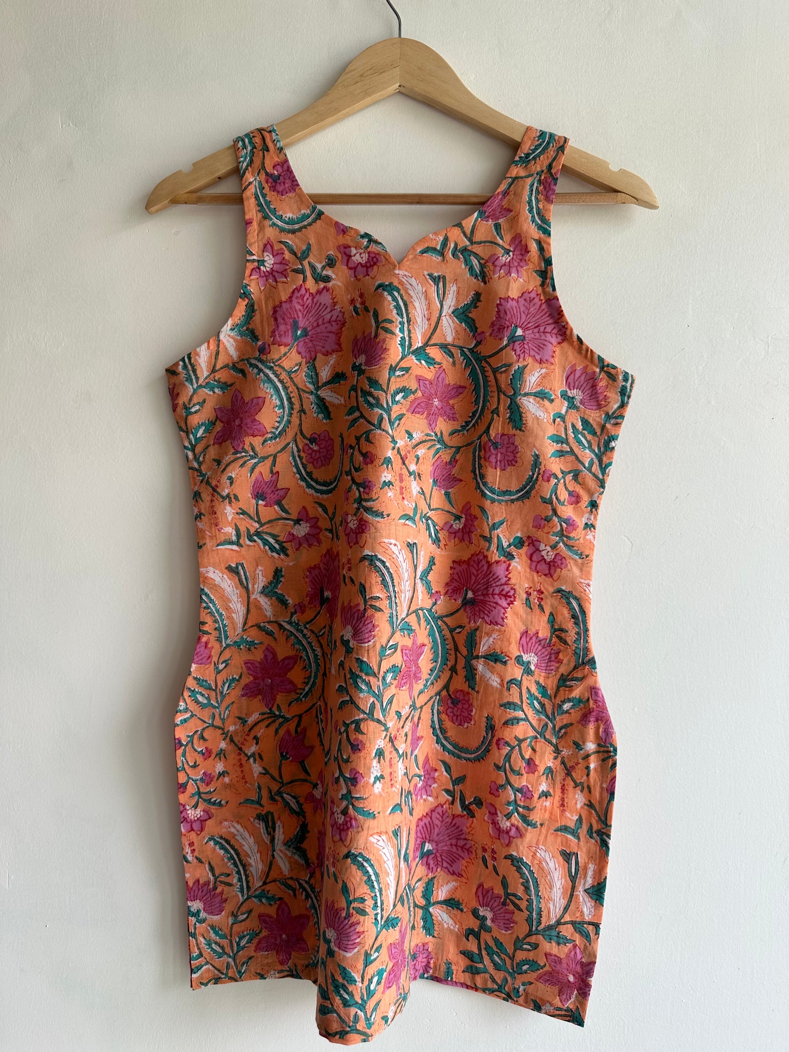 Sleeveless kurti