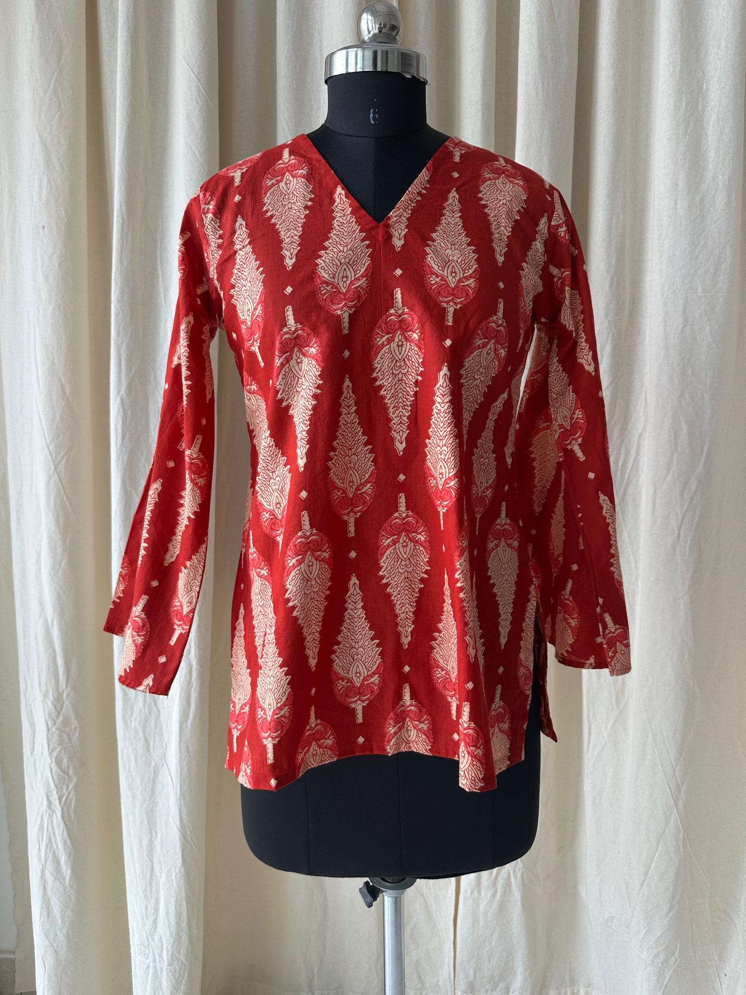 Flared sleeves tunic