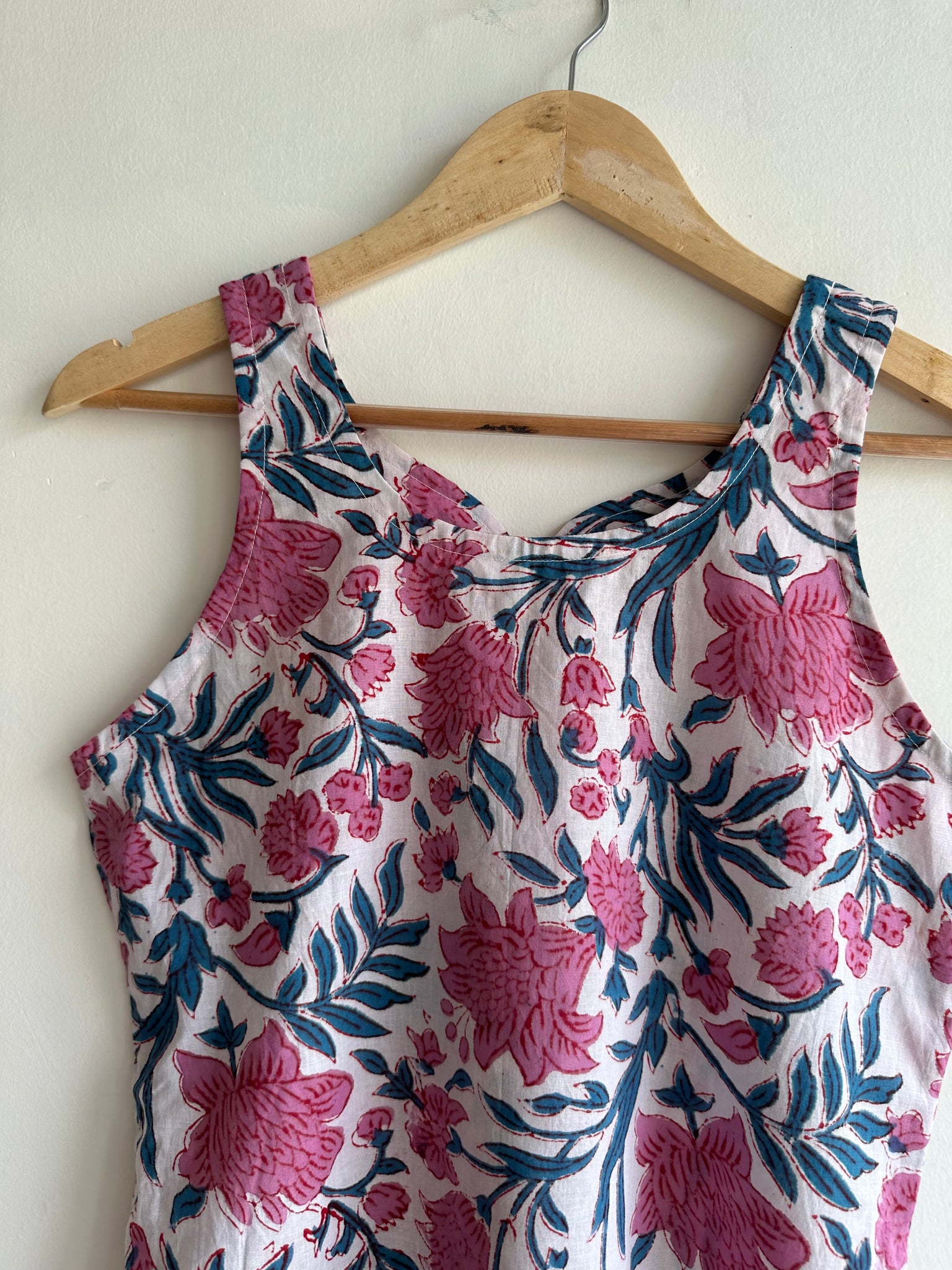 Sleeveless kurti