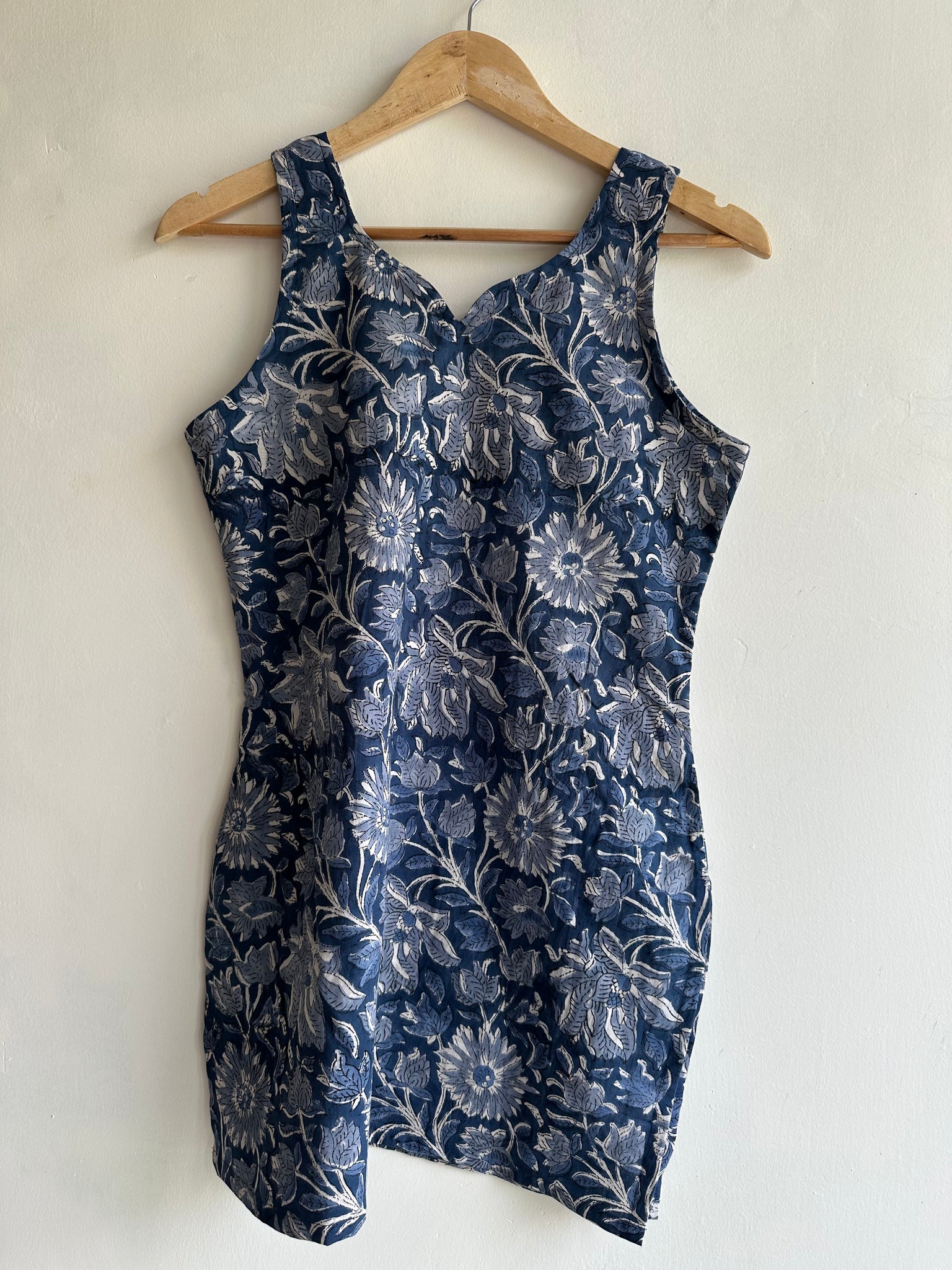 Sleeveless kurti