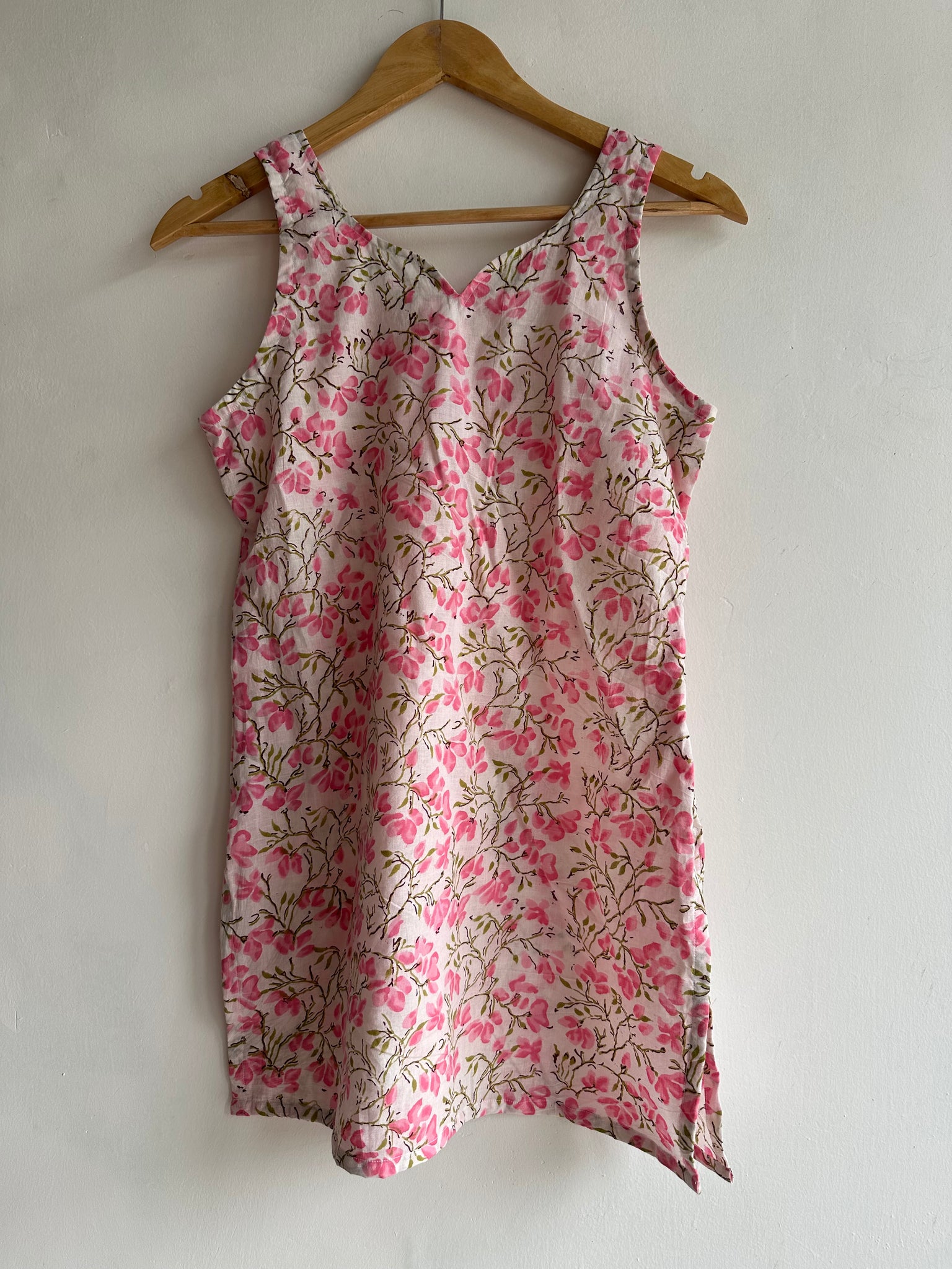 Sleeveless kurti