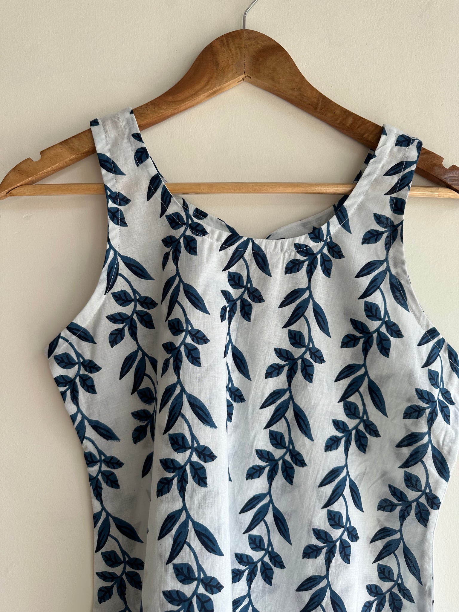 Sleeveless kurti