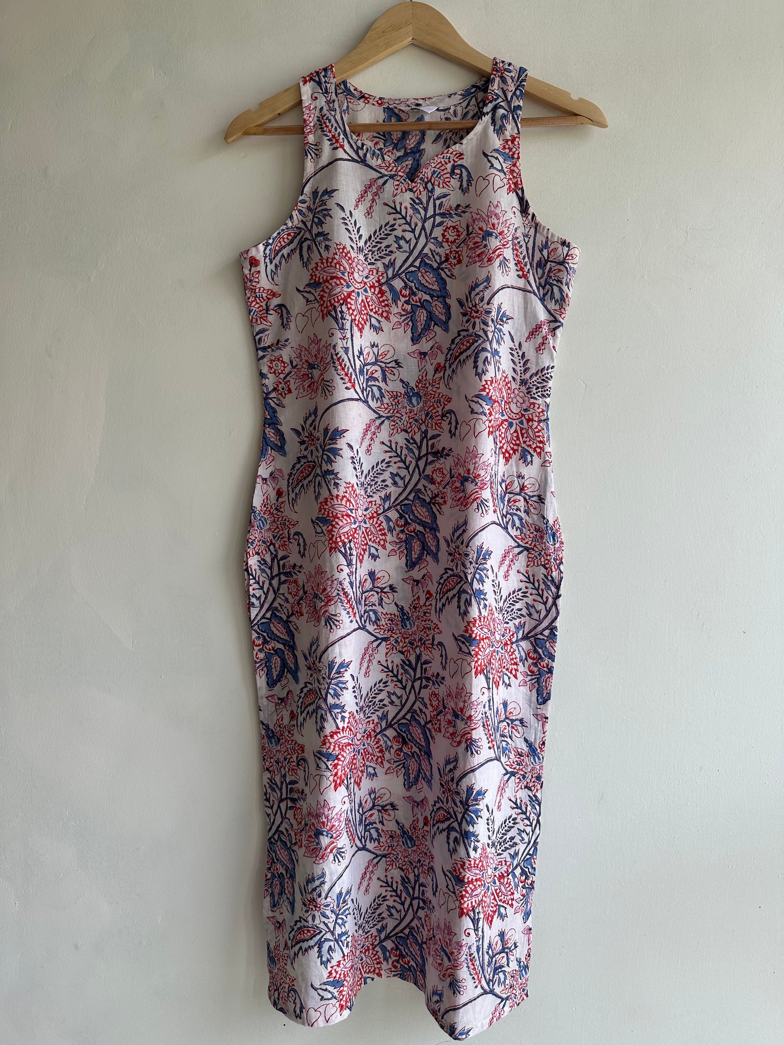 Sleeveless kurta