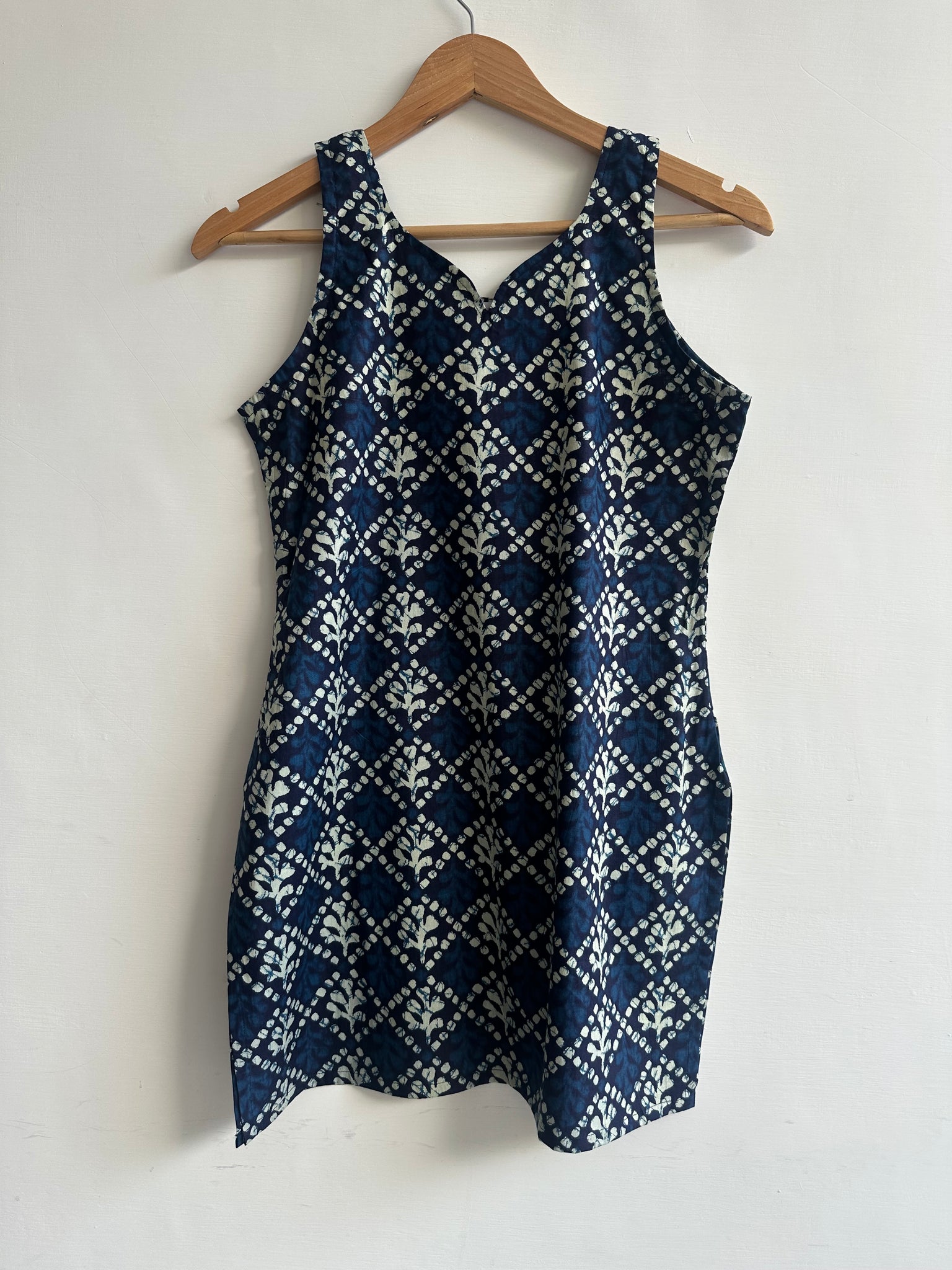 Sleeveless kurti
