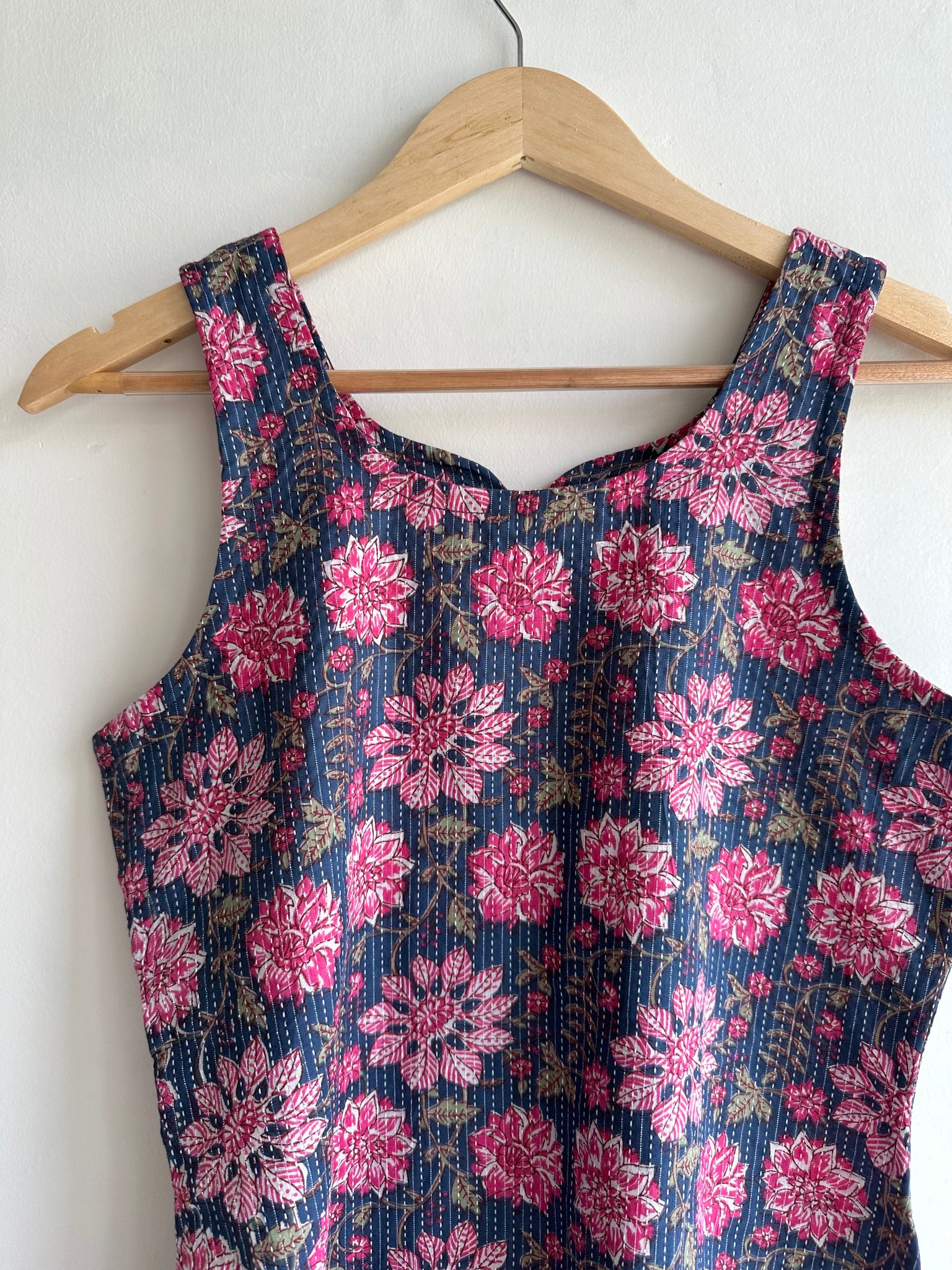 Sleeveless kurti