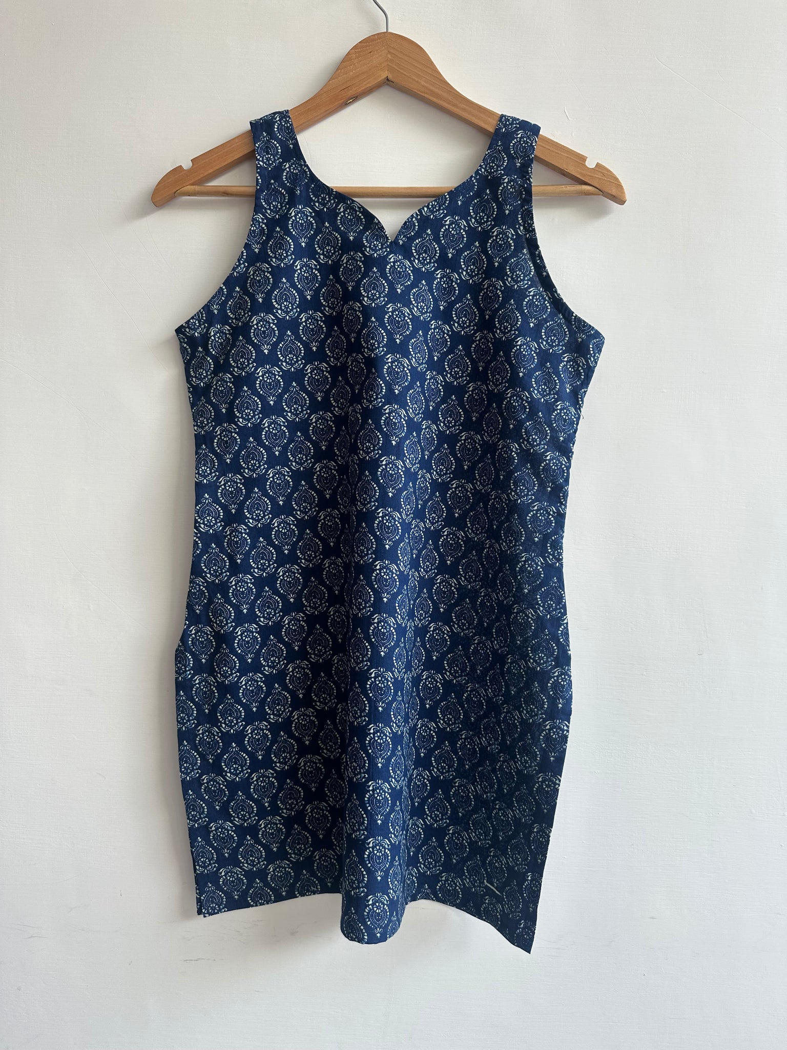 Sleeveless kurti