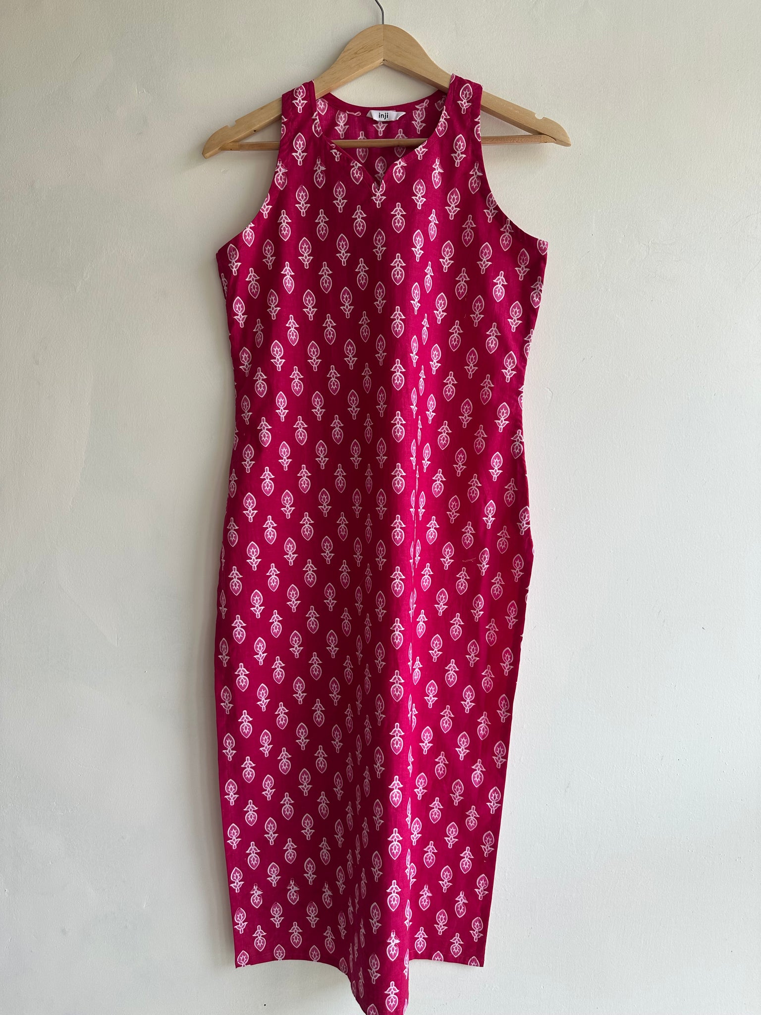 Sleeveless kurta