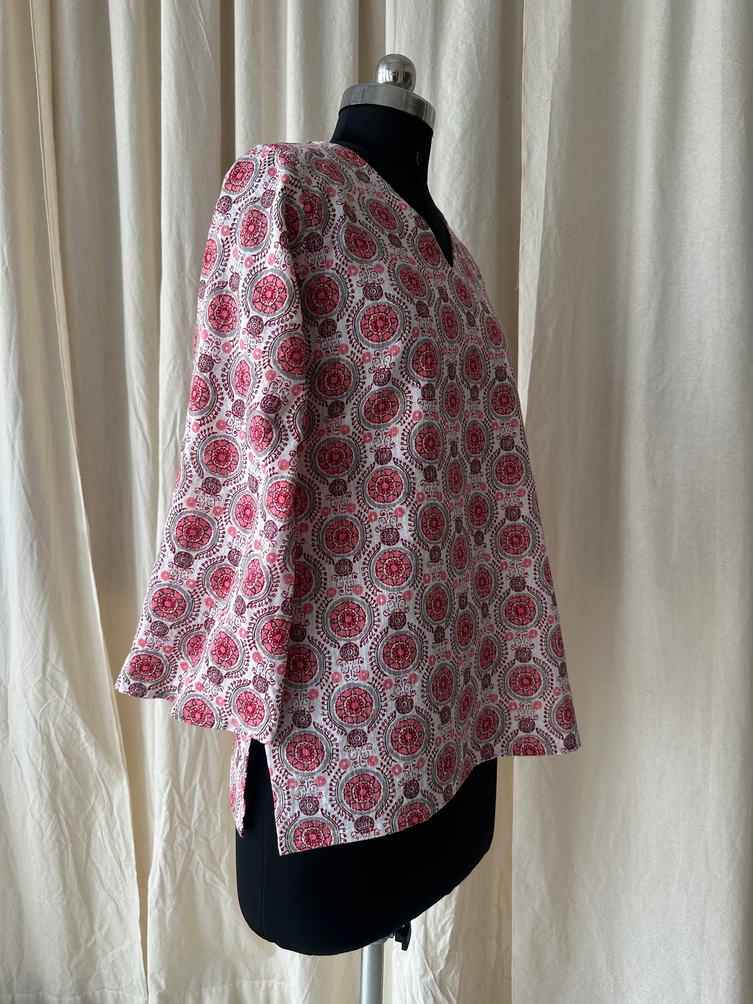 Flared sleeves tunic (kantha fabric)