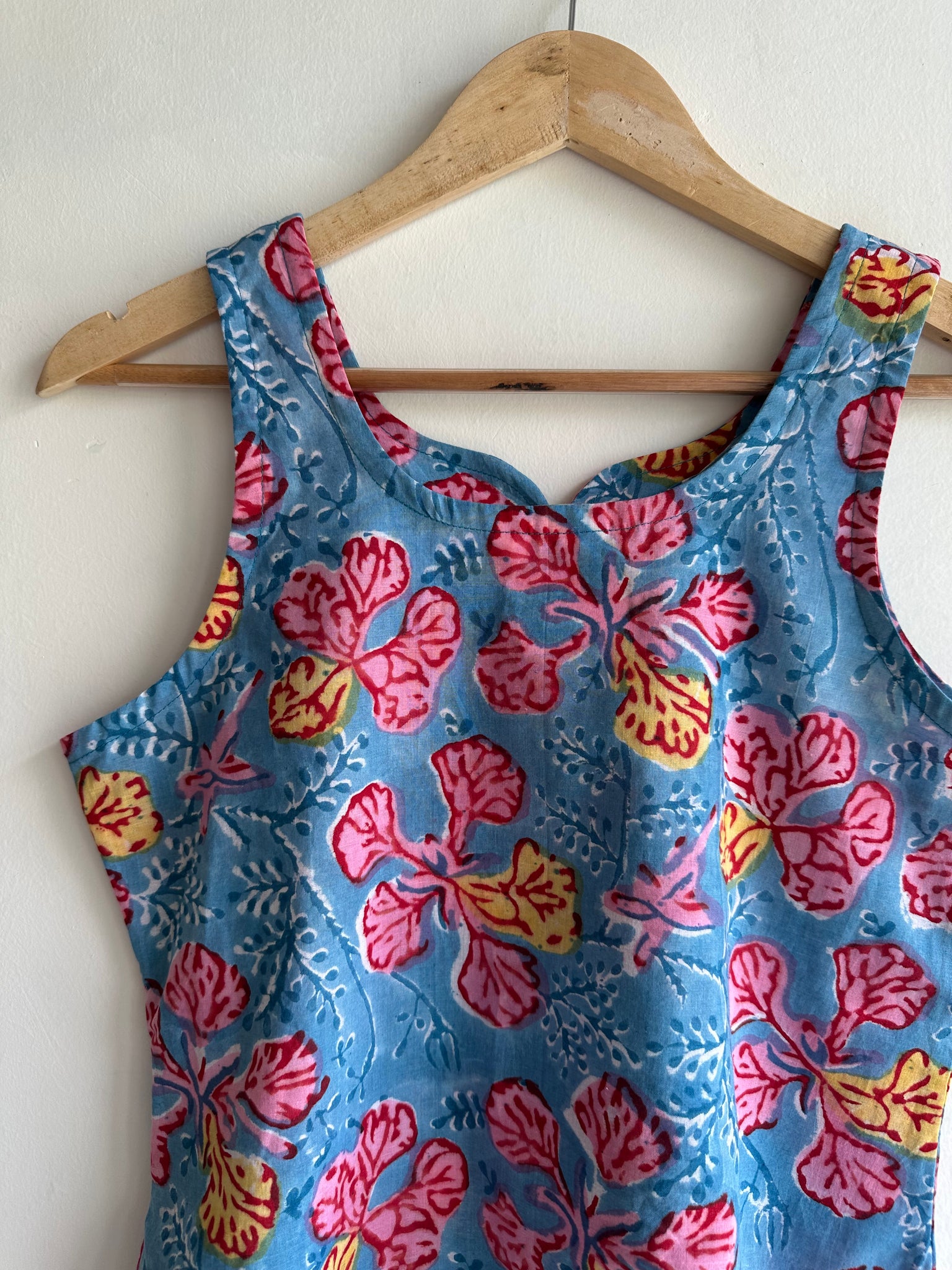 Sleeveless kurti