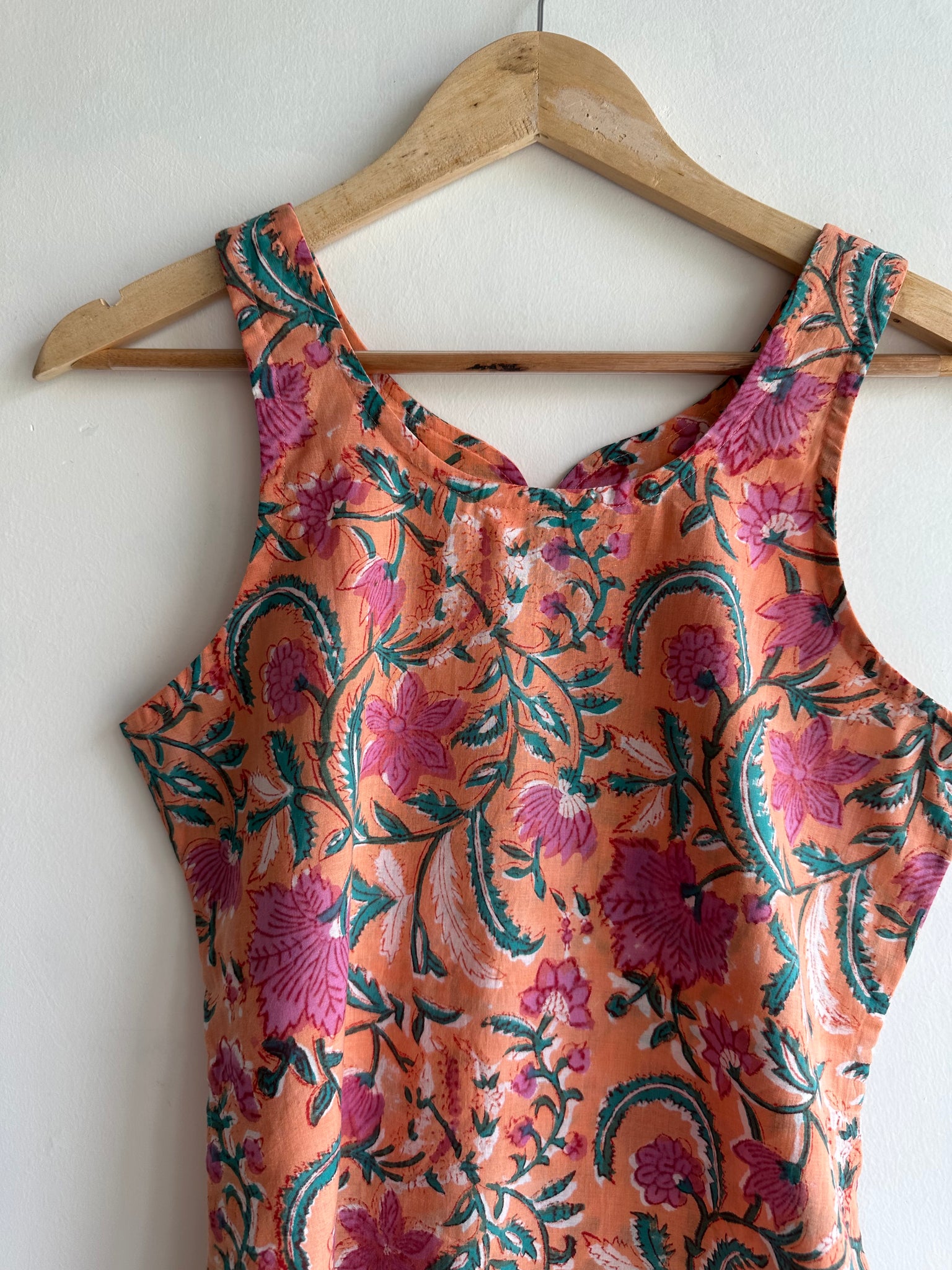 Sleeveless kurti