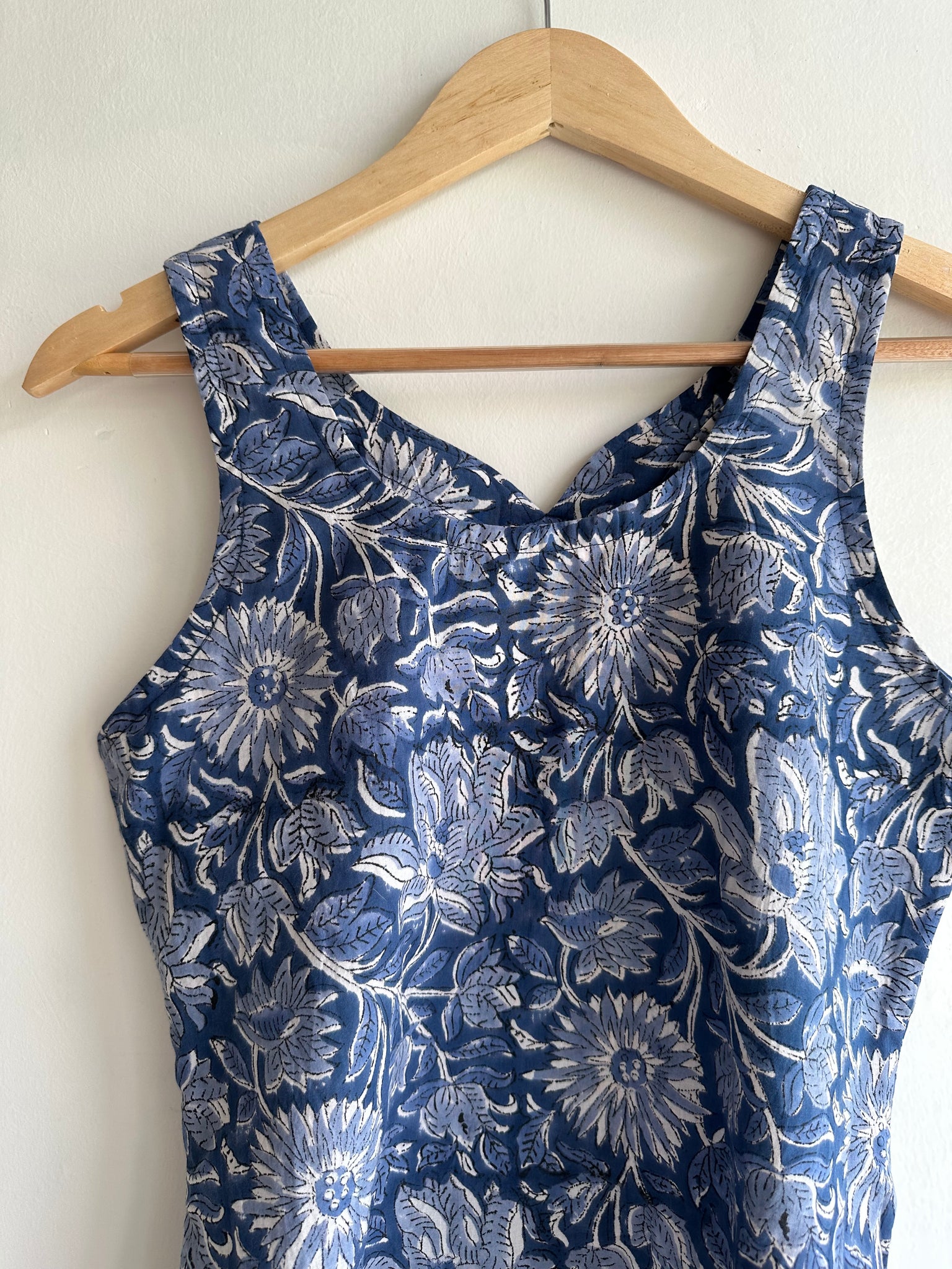 Sleeveless kurti