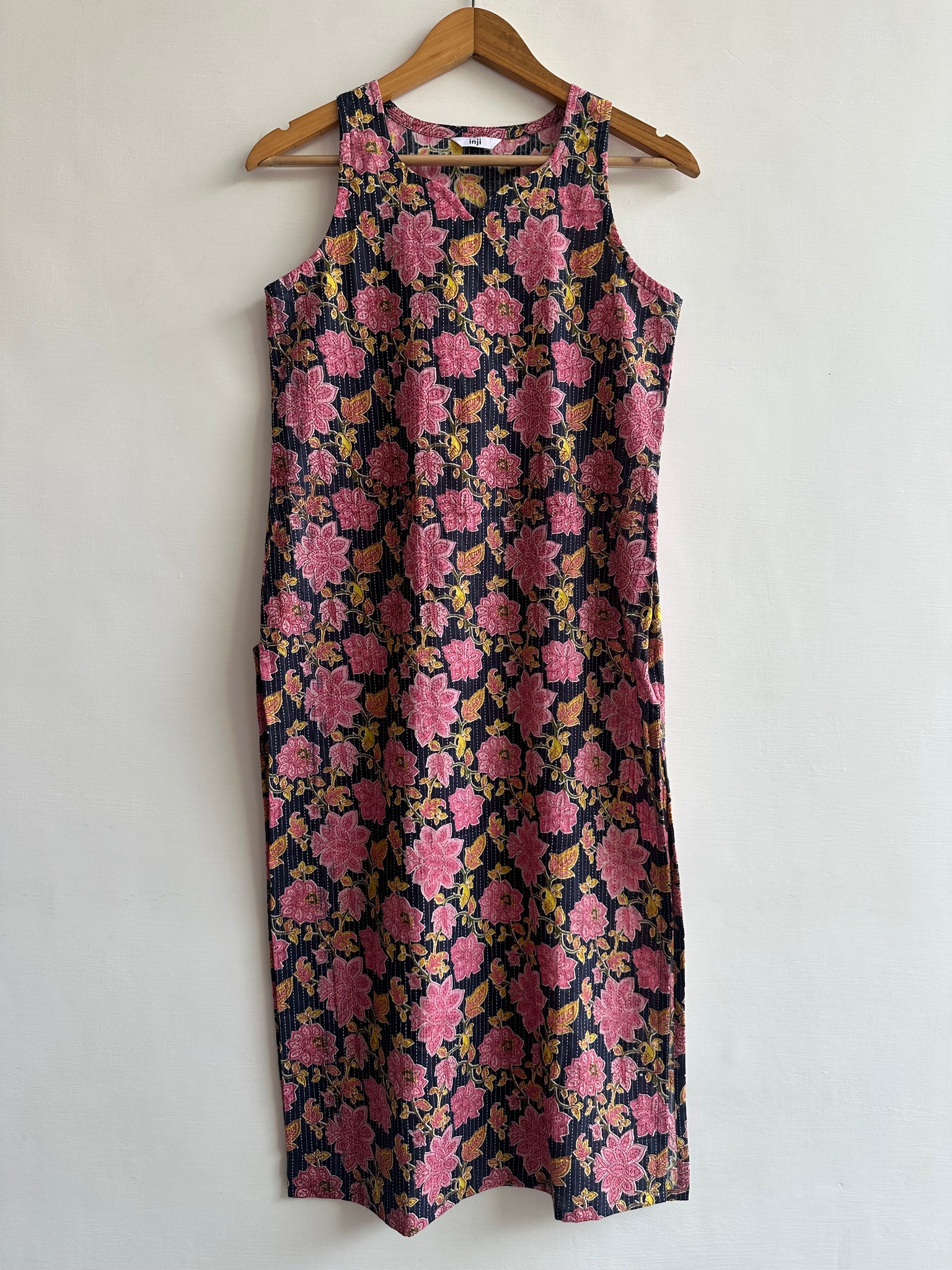 Sleeveless kurta (kantha fabric)