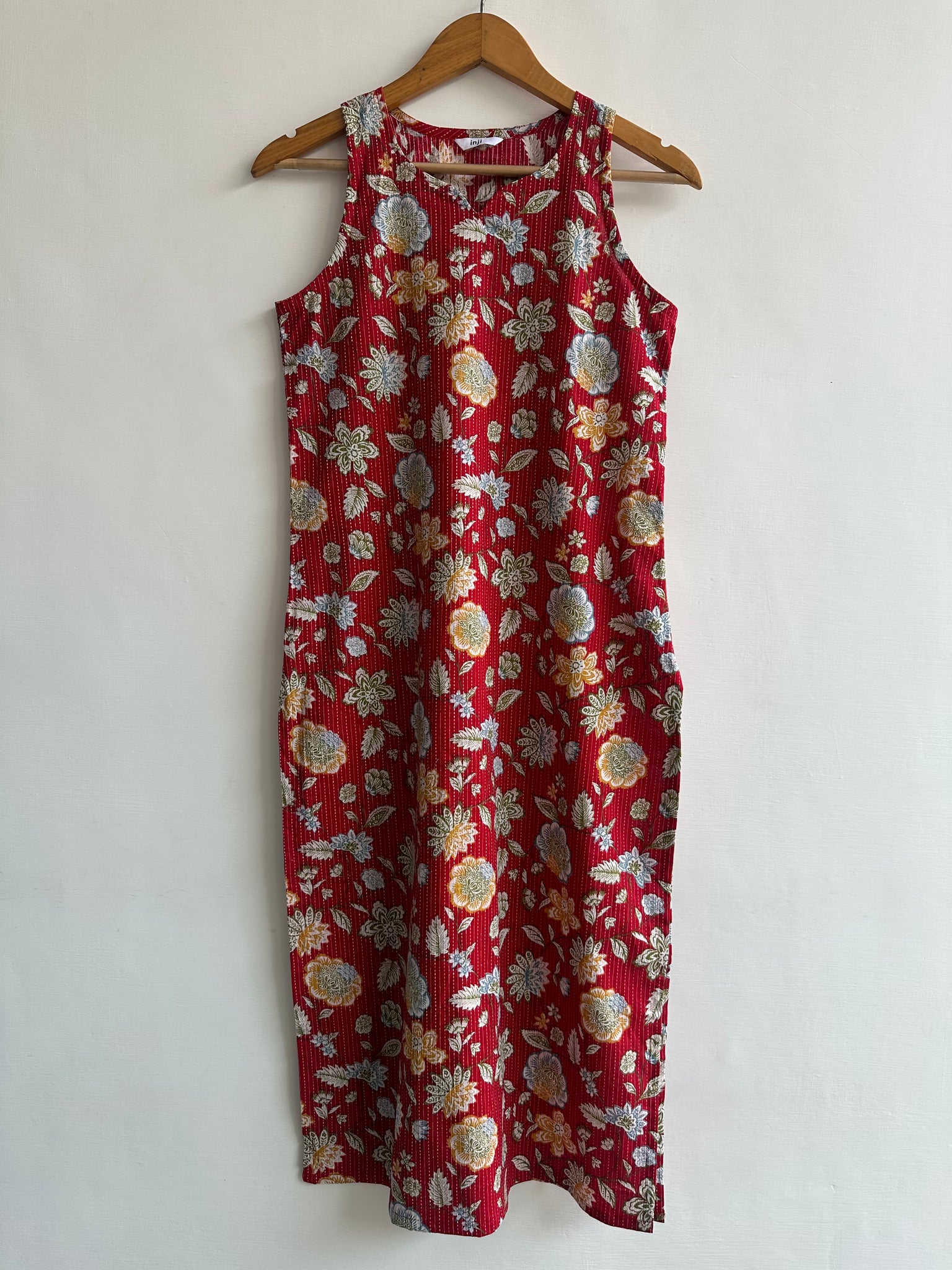 Sleeveless kurta (kantha fabric)