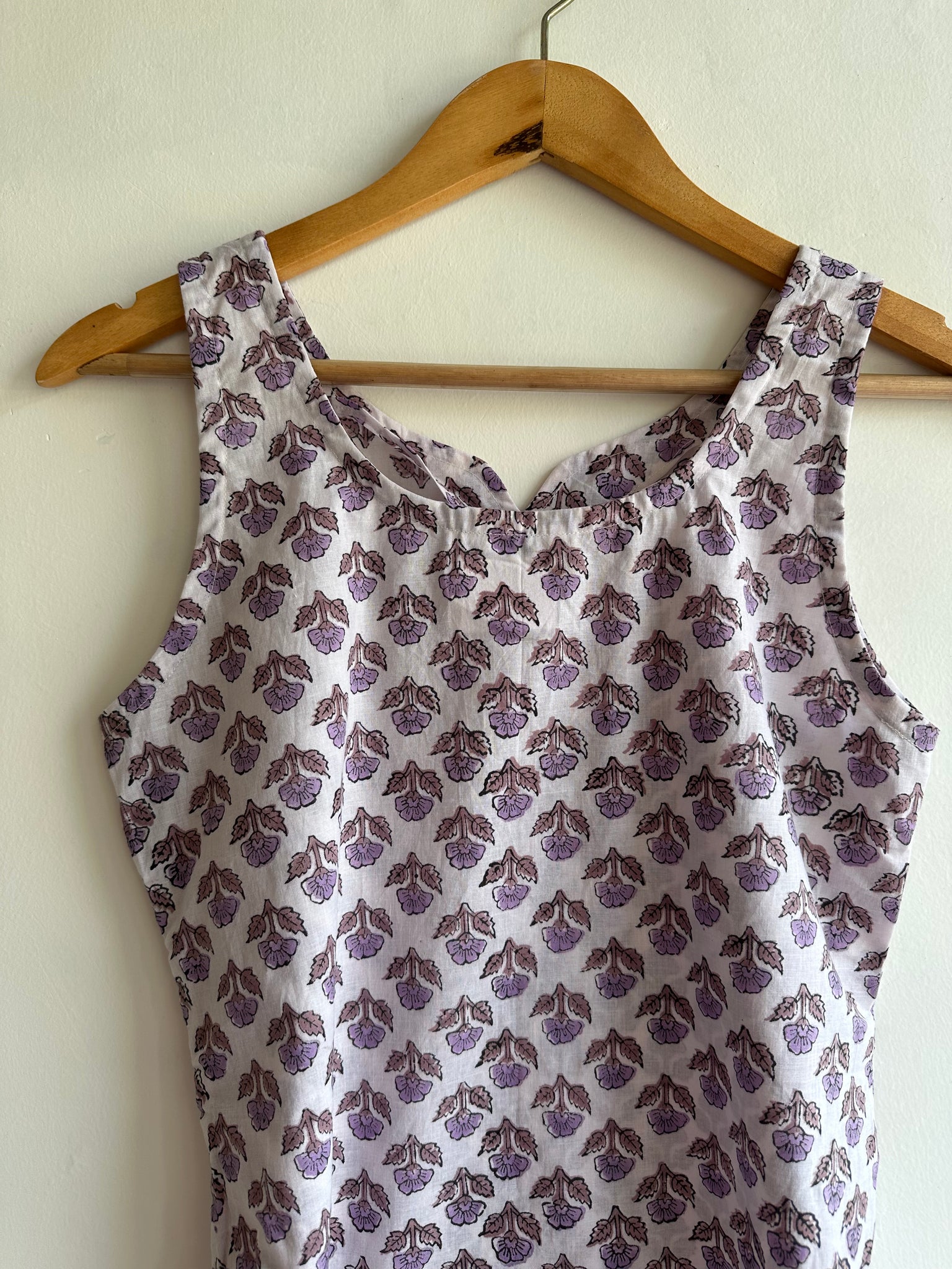 Sleeveless kurti