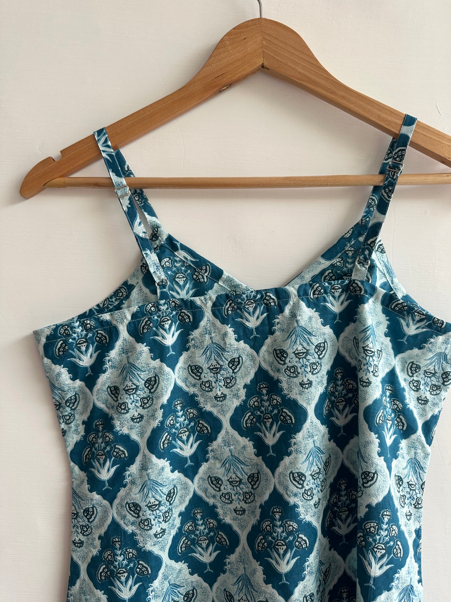 Avni kurti