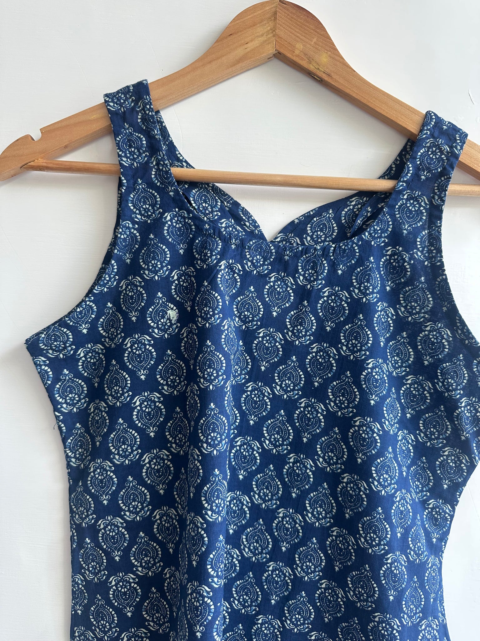 Sleeveless kurti