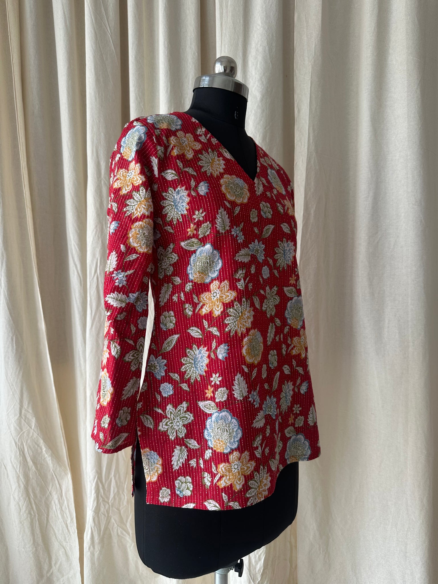 Flared sleeves tunic (kantha fabric)