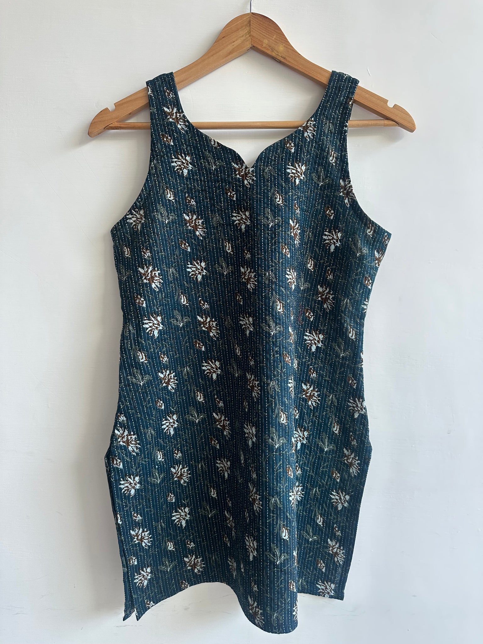 Sleeveless kurti (Kantha fabric)