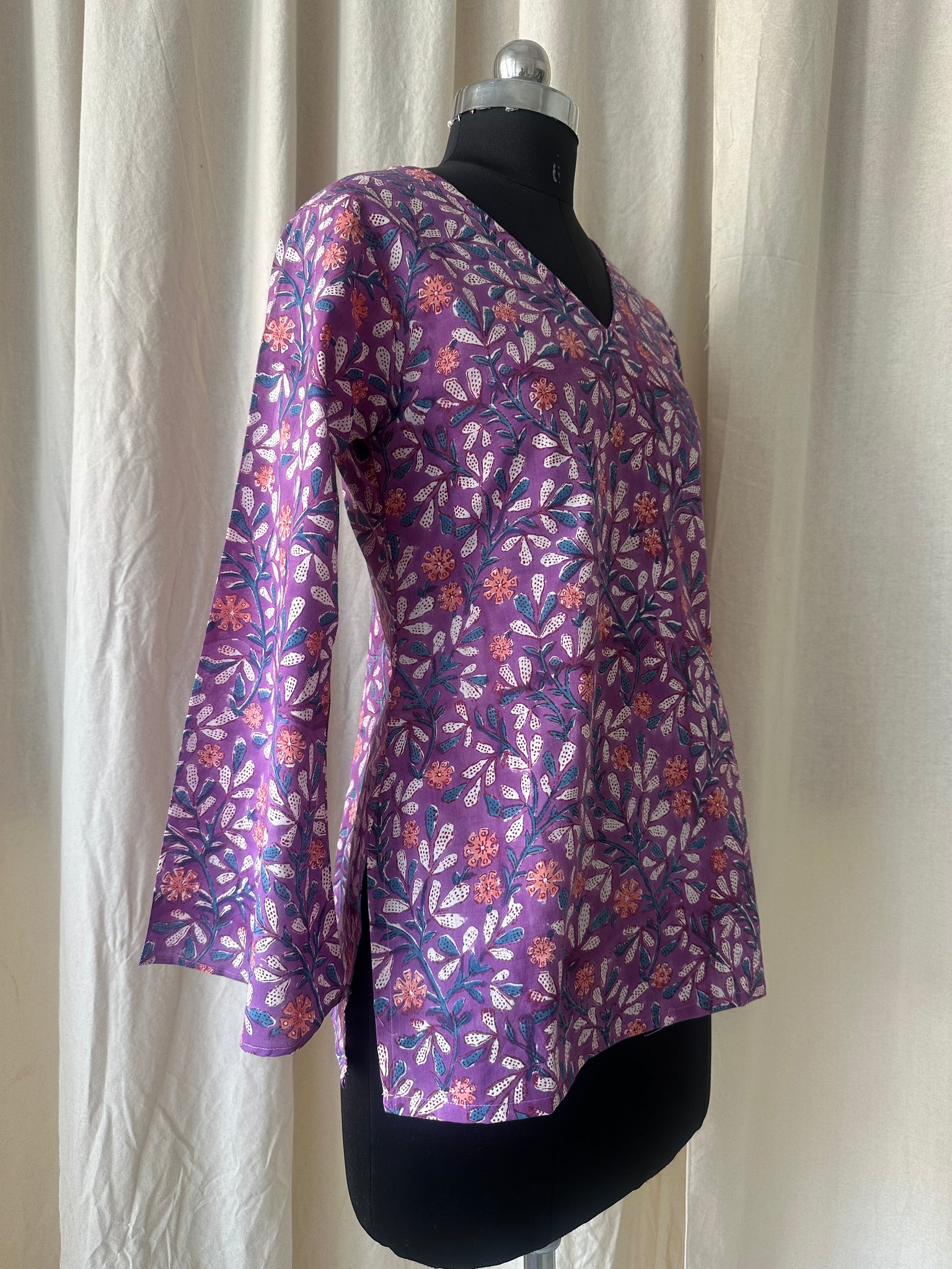 Flared sleeves tunic