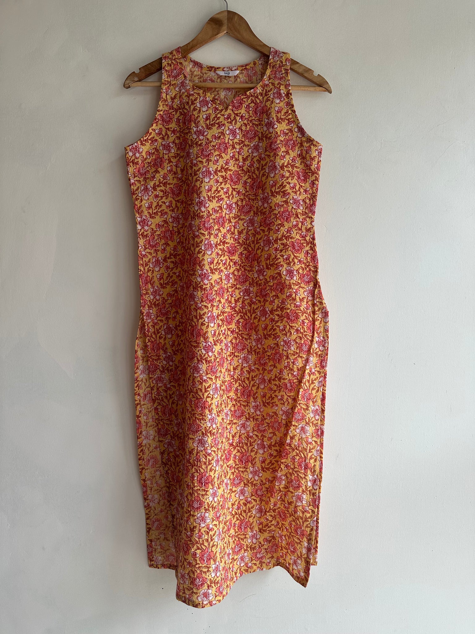 Sleeveless kurta (kantha fabric)
