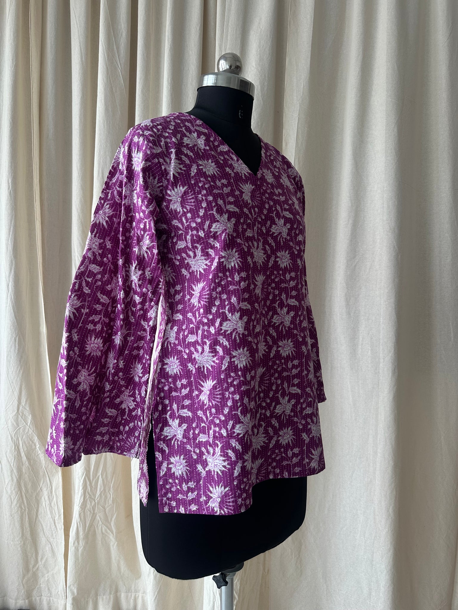 Flared sleeves tunic (kantha fabric)